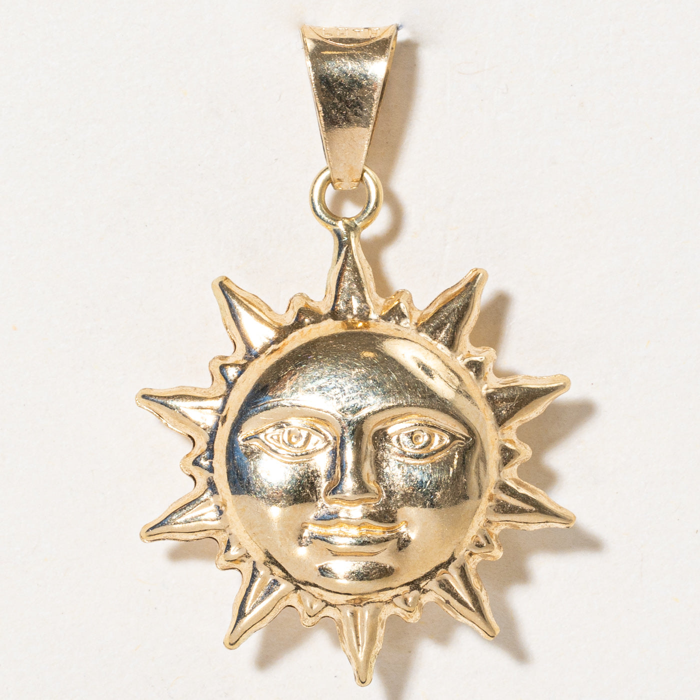 18K Yellow Gold Sun Pendant Necklace for Women - Elegant Solar Charm Jewelry Gift for Birthday, Anniversary & Everyday Wear