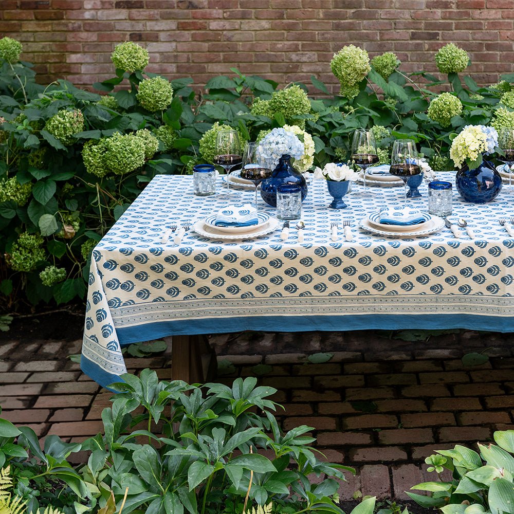 Premium Pinot Tablecloth - Elegant & Durable Cotton Table Cover for Dining, Parties & Events - Perfect for Weddings, Holidays & Home Decor