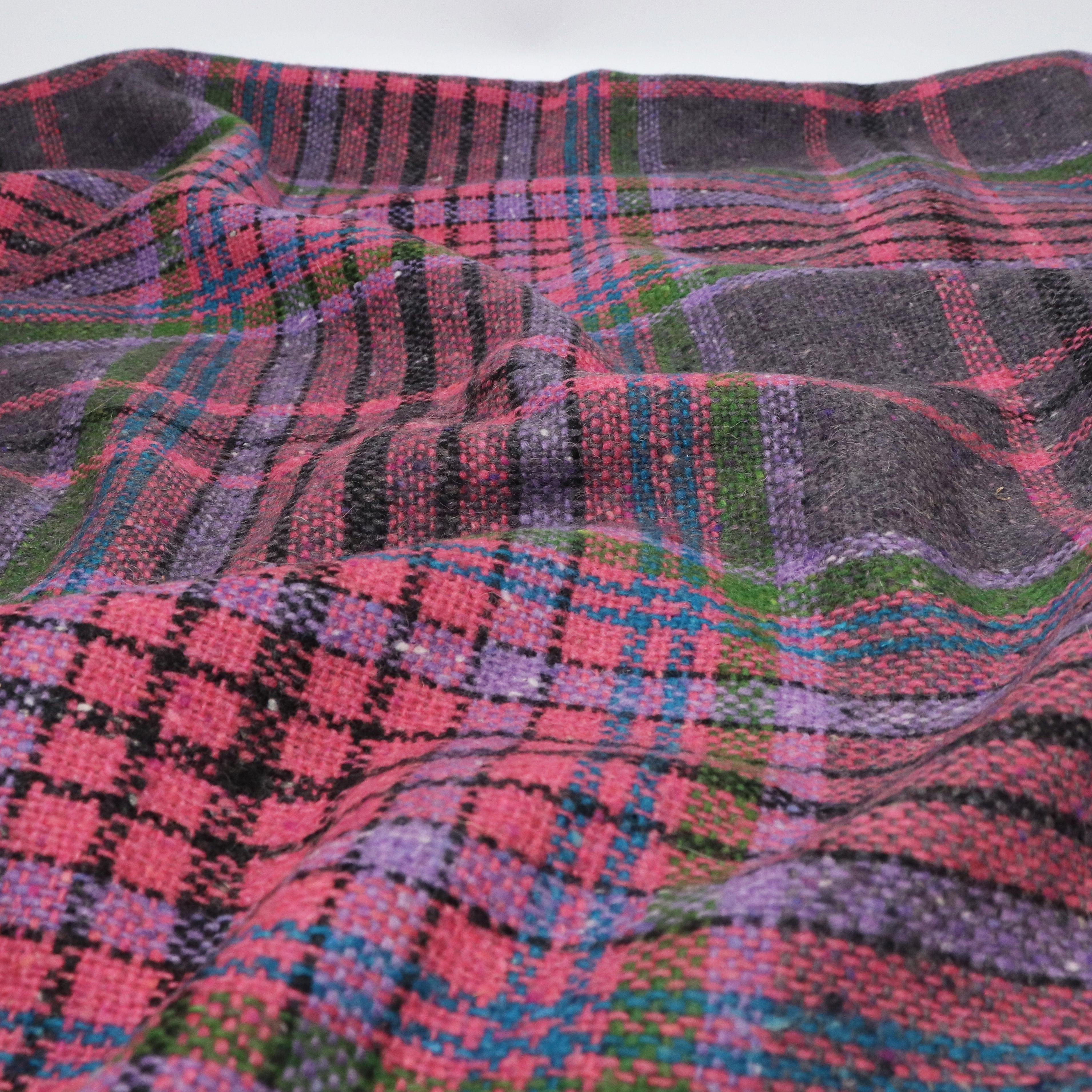 Premium Deadstock Wool Coating Fabric - Large Check Pattern - High Quality Material for Tailoring & Sewing - Perfect for Coats, Jackets & Winter Apparel DIY Projects