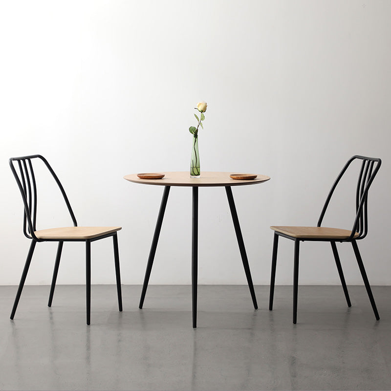 GINNY 31.5 Inch Round Dining Table for 4 - Natural & Black Wooden Kitchen Table - Perfect for Small Spaces, Breakfast Nook, and Cozy Dining Rooms