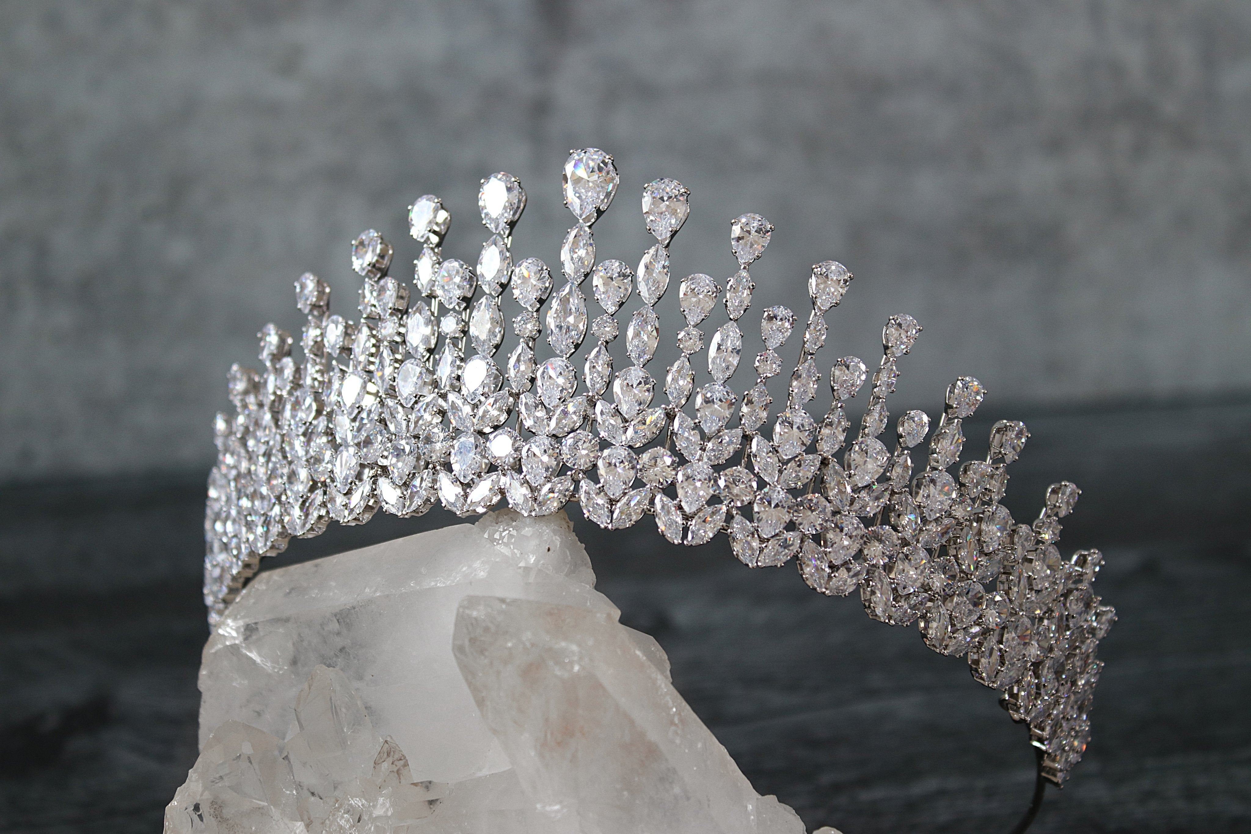 LUCREZIA Royal Bridal Crown - Elegant Rhinestone Tiara for Weddings, Prom, Pageants & Special Occasions | Perfect Bridal Accessory for Princess-Themed Events
