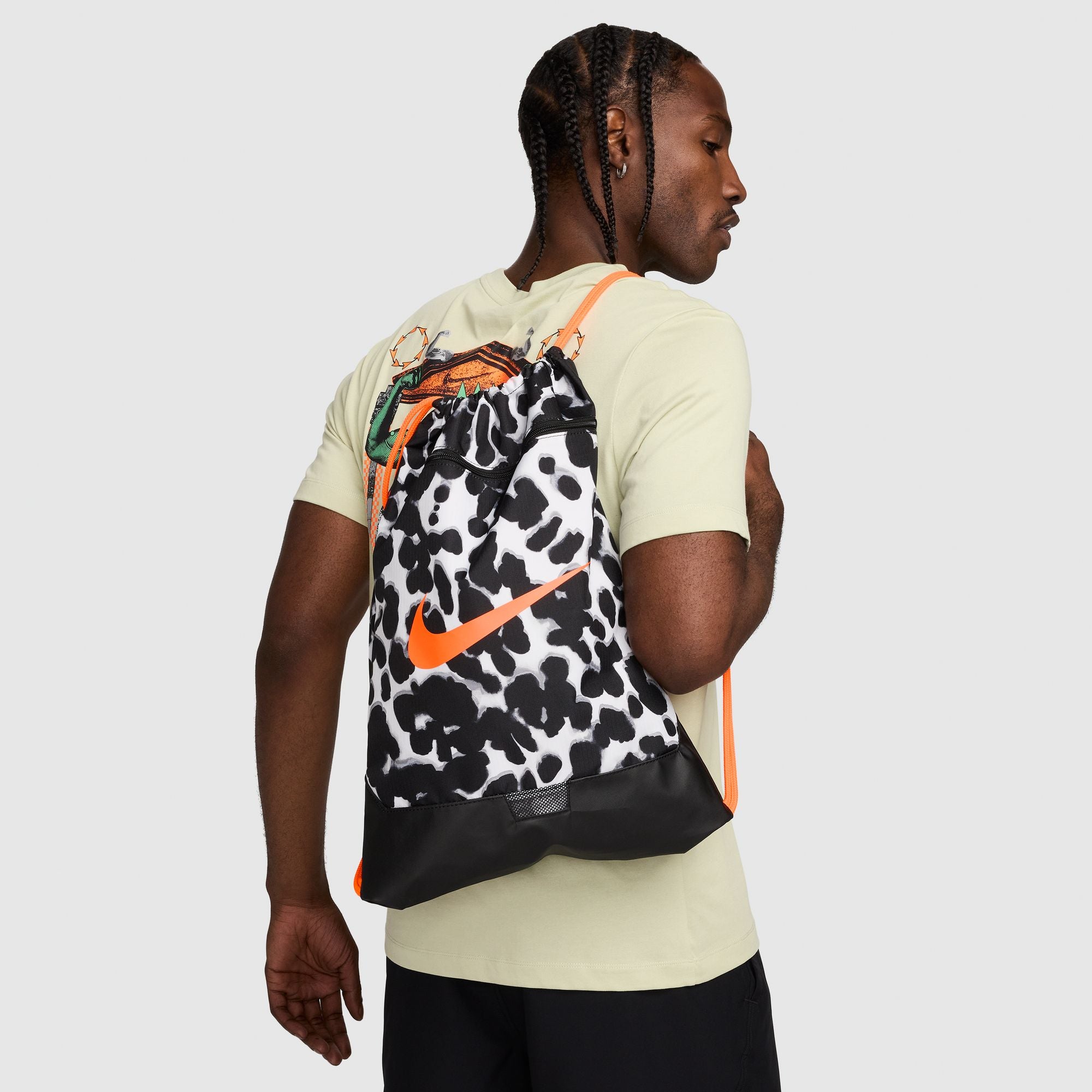 Nike Brasilia Sackpack Drawstring Backpack - Lightweight Gym Bag for Men & Women - Perfect for Sports, Travel, and School