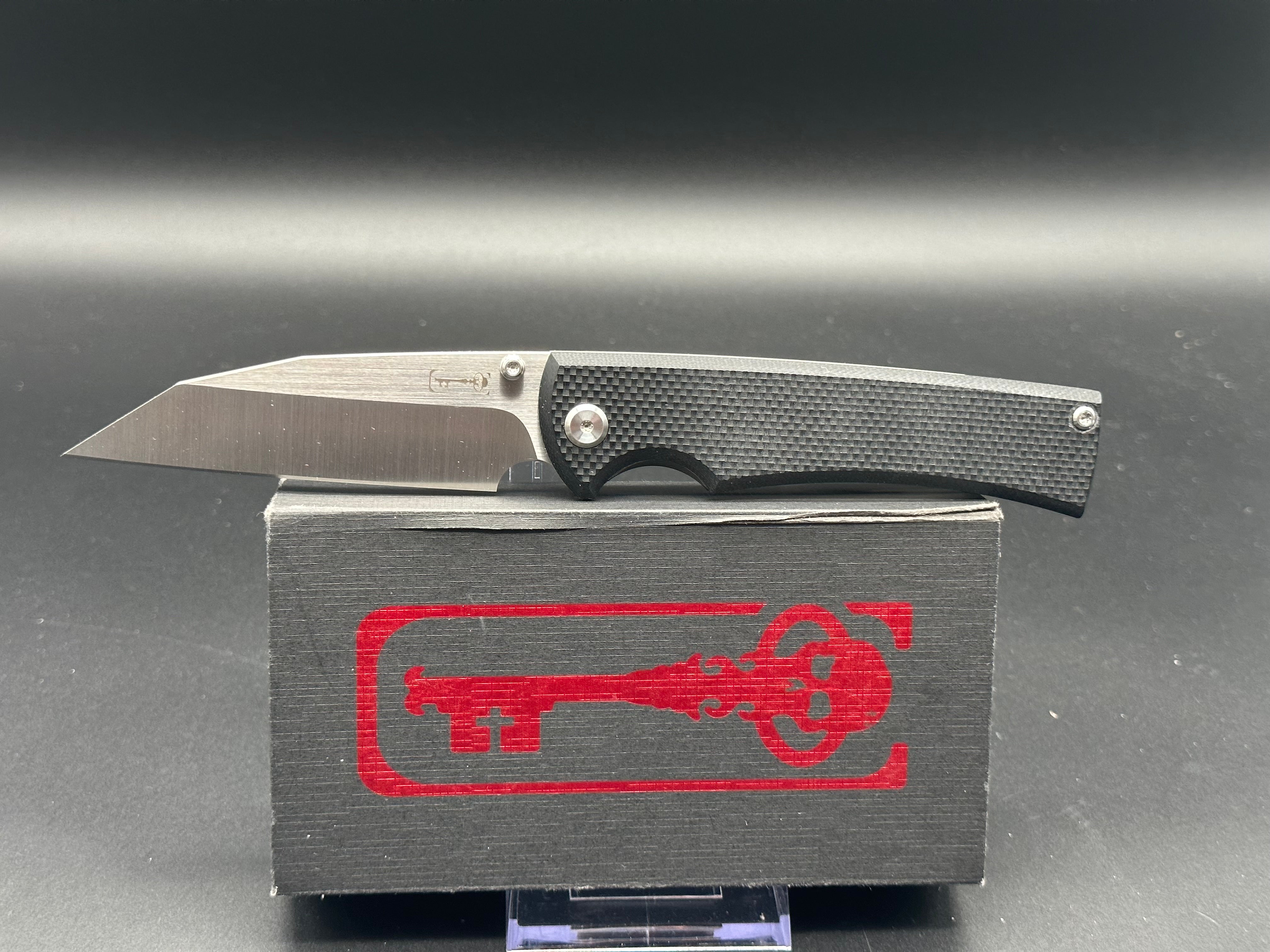 Chaves Ultramar Sangre 229 Folding Knife - Premium G10 Handle & M390 Steel Wharncliffe Blade - EDC, Camping, Survival, Outdoor Activities