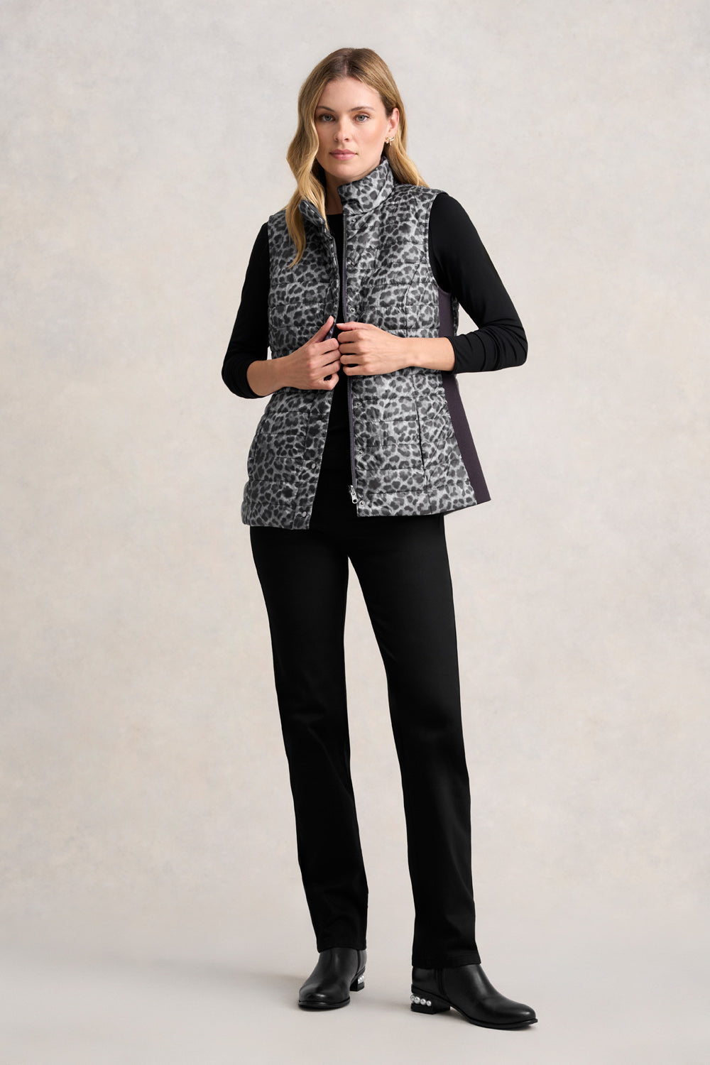 Reversible Puffer Vest for Women - Black Leopard Print - Lightweight Warm Winter Jacket for Outdoor Activities, Hiking & Casual Wear