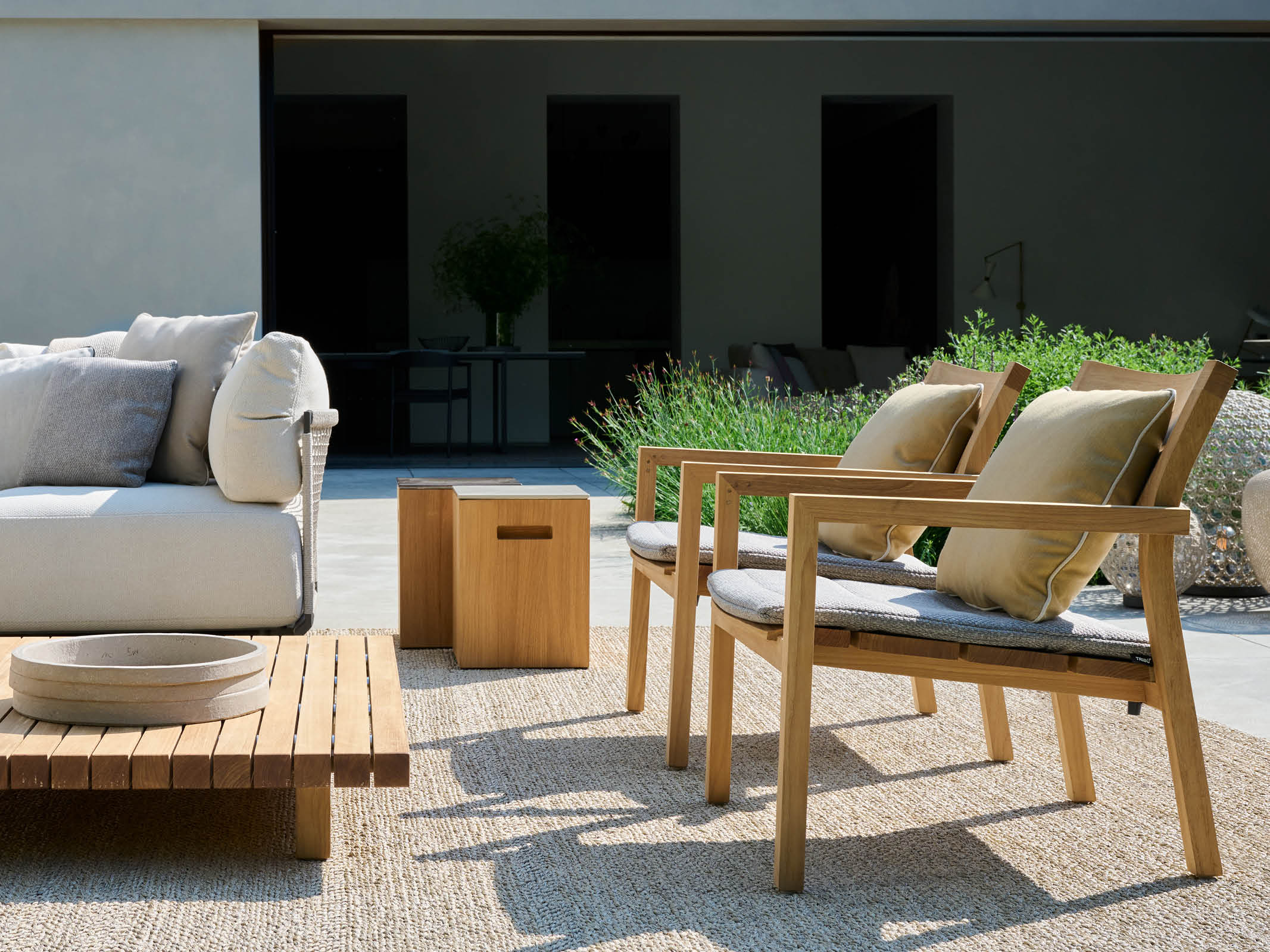 Kos Lounge Chair - Modern Comfortable Recliner for Living Room, Bedroom & Office - Perfect for Relaxing, Reading & Napping