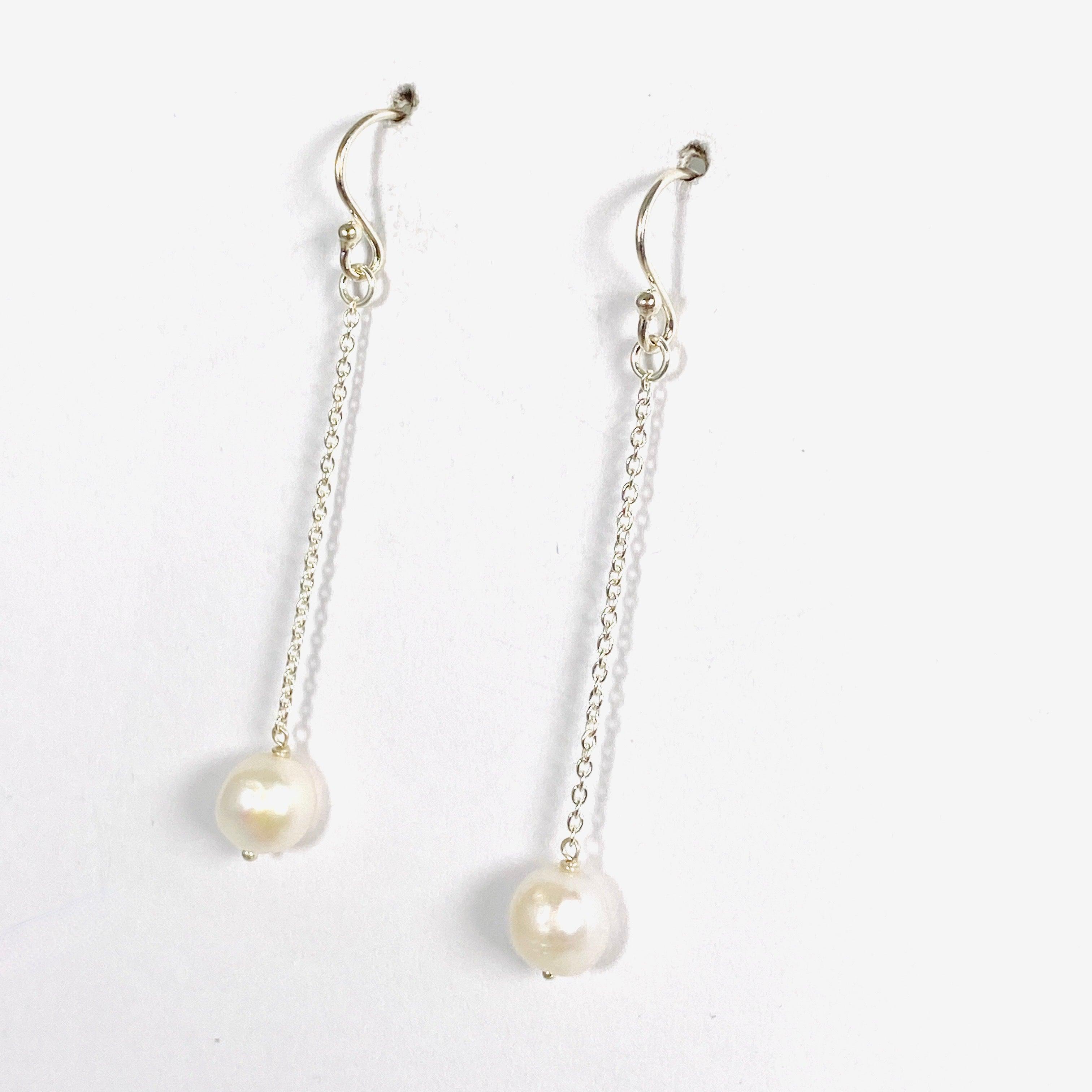 Elegant Pearl Drop Earrings E2590 - Classic Dangle Earrings for Women, Perfect for Weddings, Parties & Special Occasions