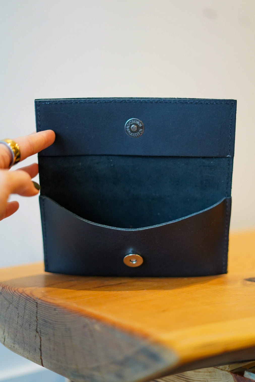 Premium Flat Black Sunglass Case - Durable & Lightweight Eyewear Protector for Travel, Outdoor Activities & Daily Use
