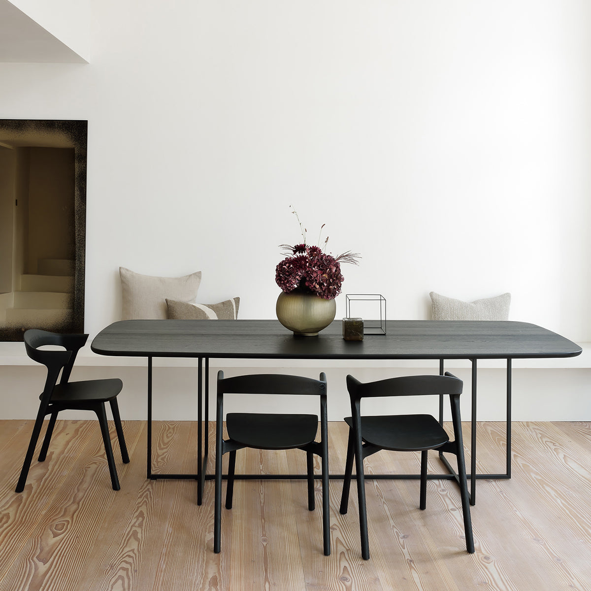 Oak Black Arc Dining Table - Modern Wooden Dining Table for Home & Kitchen - Perfect for Family Gatherings & Dinner Parties