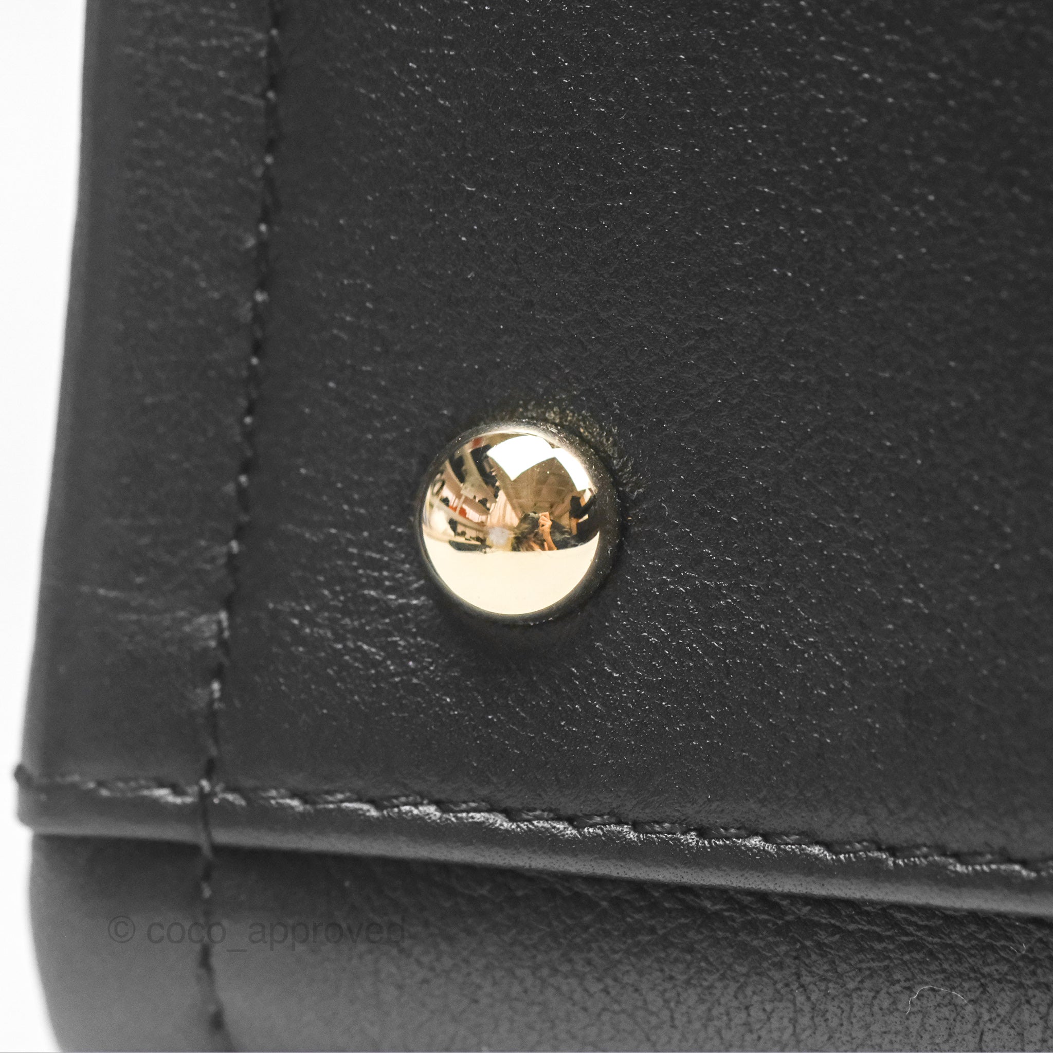 Chanel CC Zipped Shopping Tote Bag in Calfskin Leather with Gold Hardware - Luxury Handbag for Women, Perfect for Work, Travel & Everyday Use