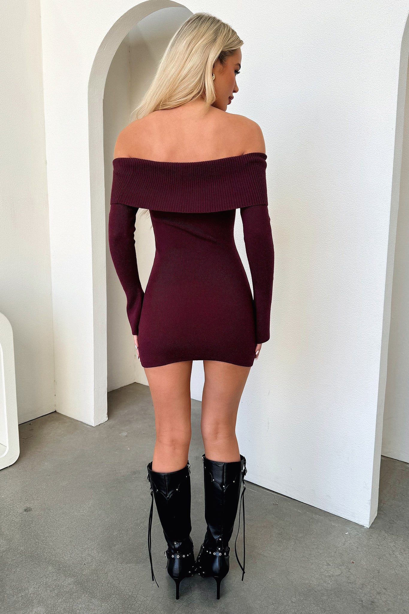 Stylish Aaliyah Mini Dress in Burgundy - Perfect for Parties, Date Nights & Casual Outings