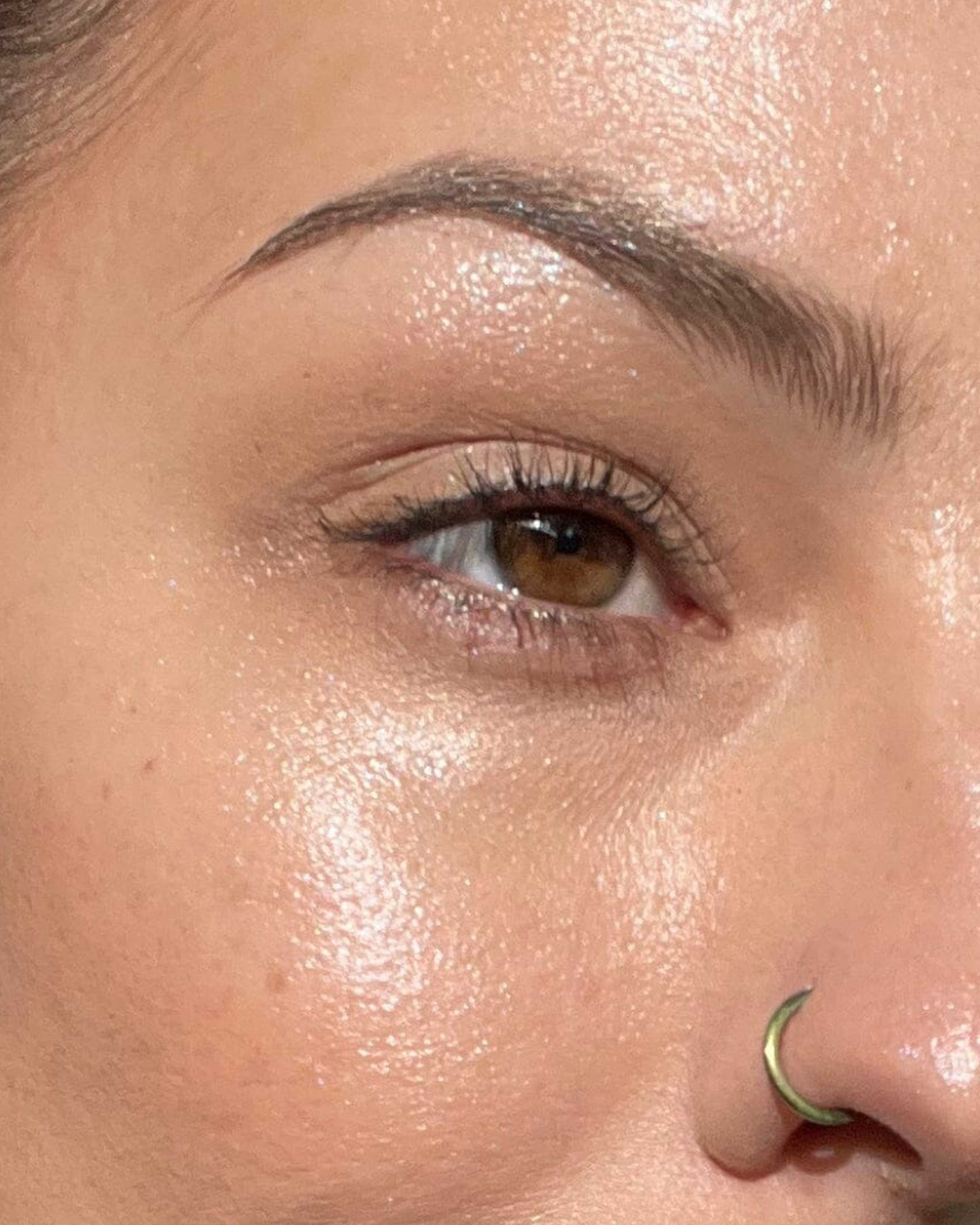 Best Hyaluronic Acid Highlight Balm for Glowing Skin - Hydrating & Illuminating Face Stick for Makeup & Skincare - Perfect for Daily Use, Special Occasions & On-the-Go Touch Ups