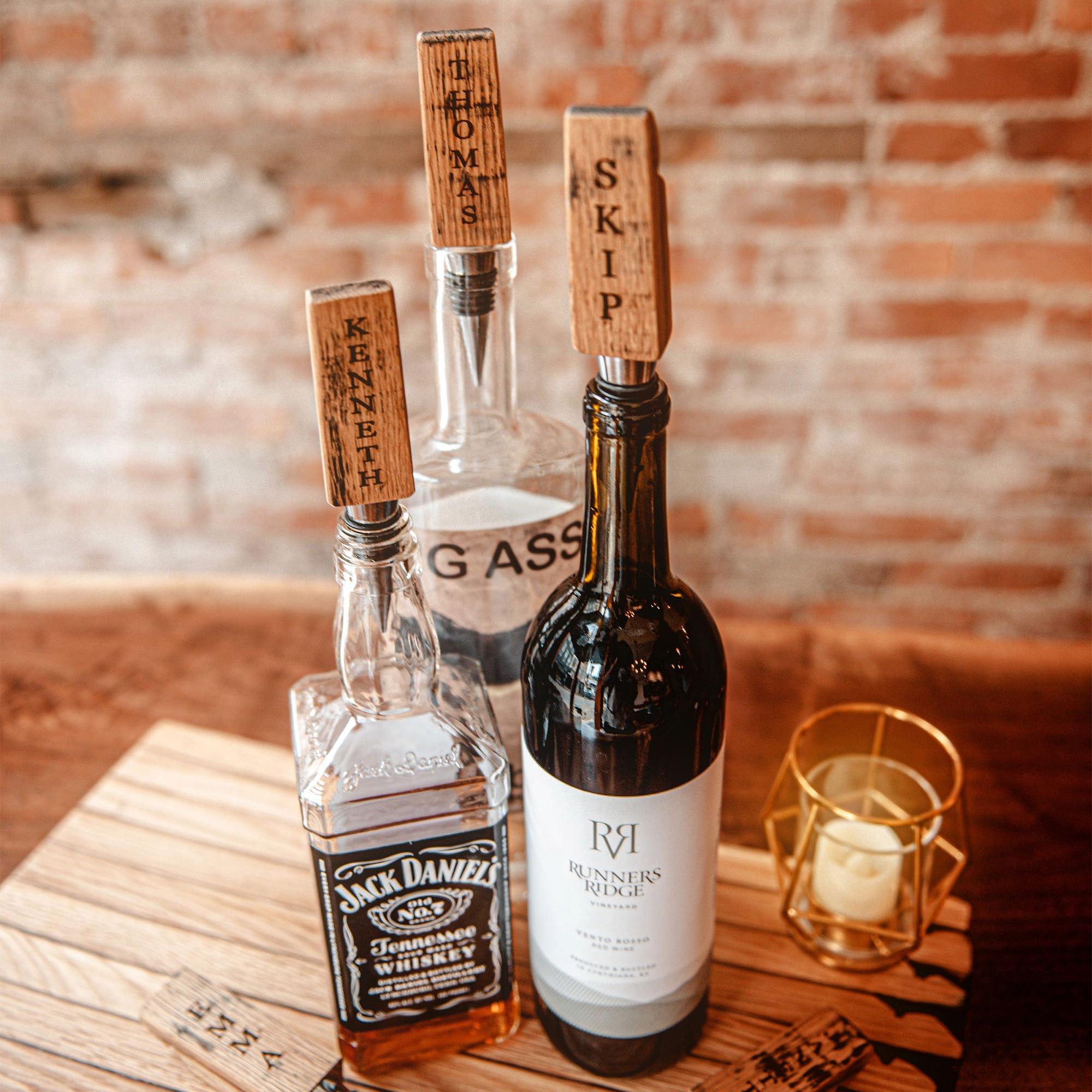 Personalized Bourbon & Wine Bottle Stoppers - Unique Custom Barware Gifts for Whiskey & Wine Lovers - Perfect for Home Bars, Weddings & Anniversary Presents