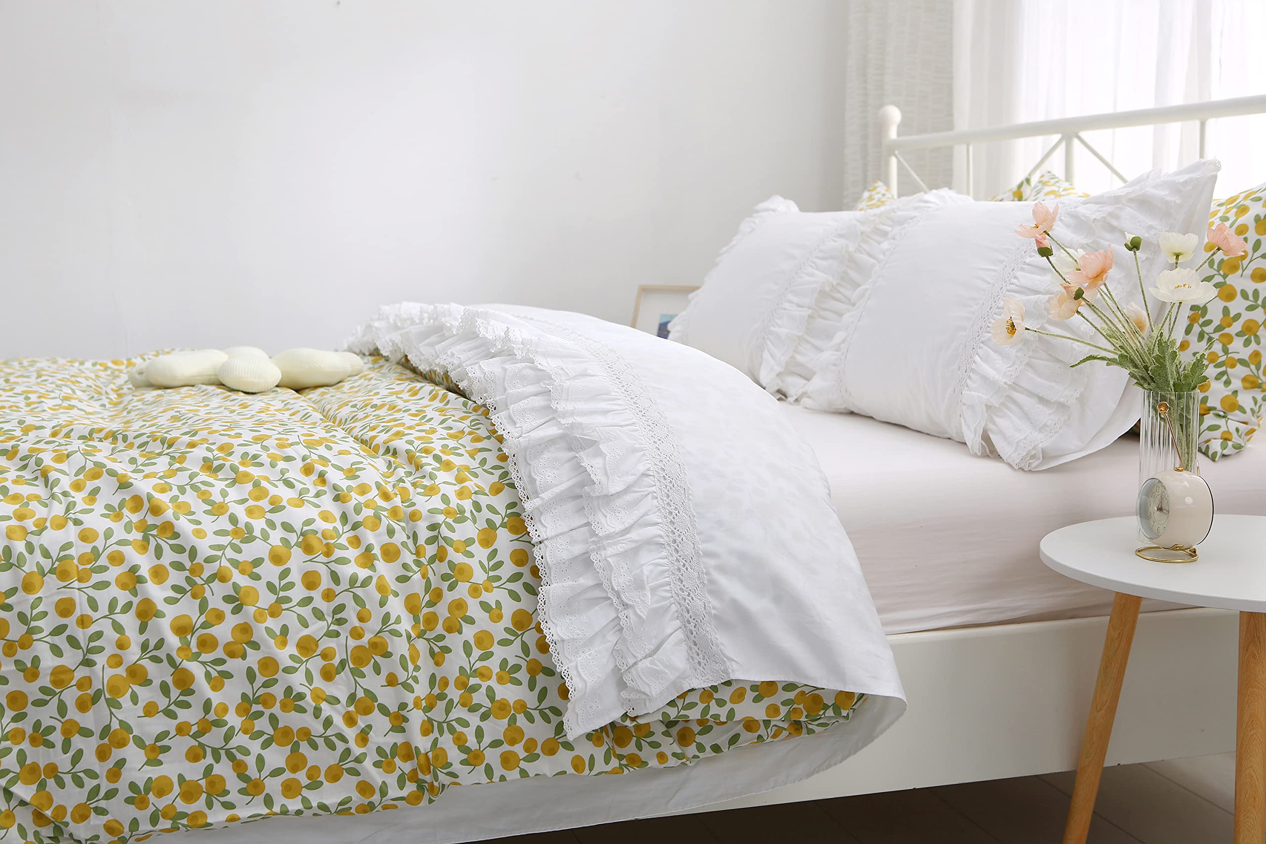 Luxury White 100% Cotton Queen Size Lace Bed Sheet with Elegant Ruffles - Soft & Breathable Flat Top Sheet for Master Bedroom, Guest Room, or Hotel Decor (1 Piece)