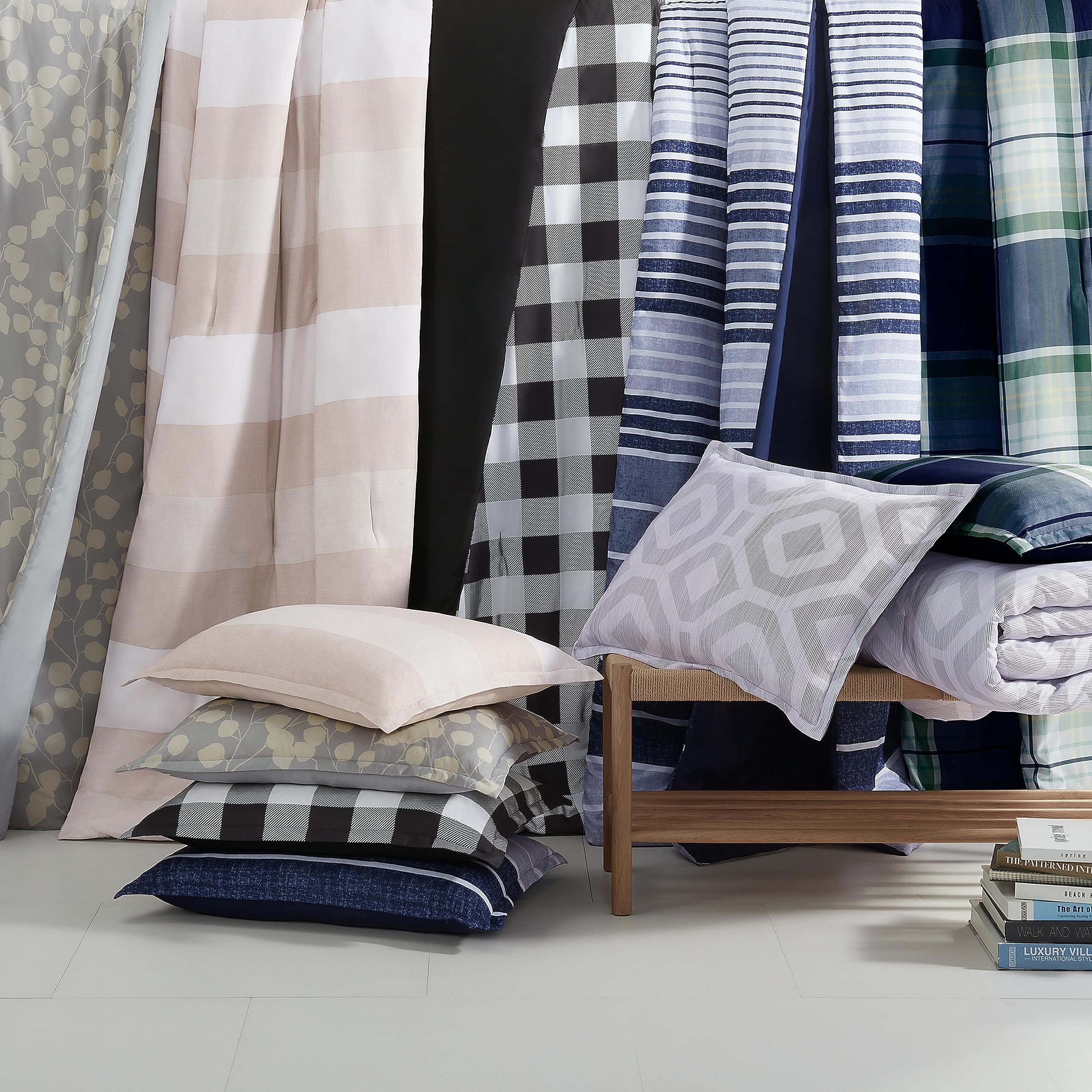Serta Simply Clean Alex Soft Modern Buffalo Check Plaid 3-Piece Comforter Set with Pillowcases - All Season Full/Queen Size Bedding in Black & White - Perfect for Cozy Bedrooms, Guest Rooms & Dorm Decor