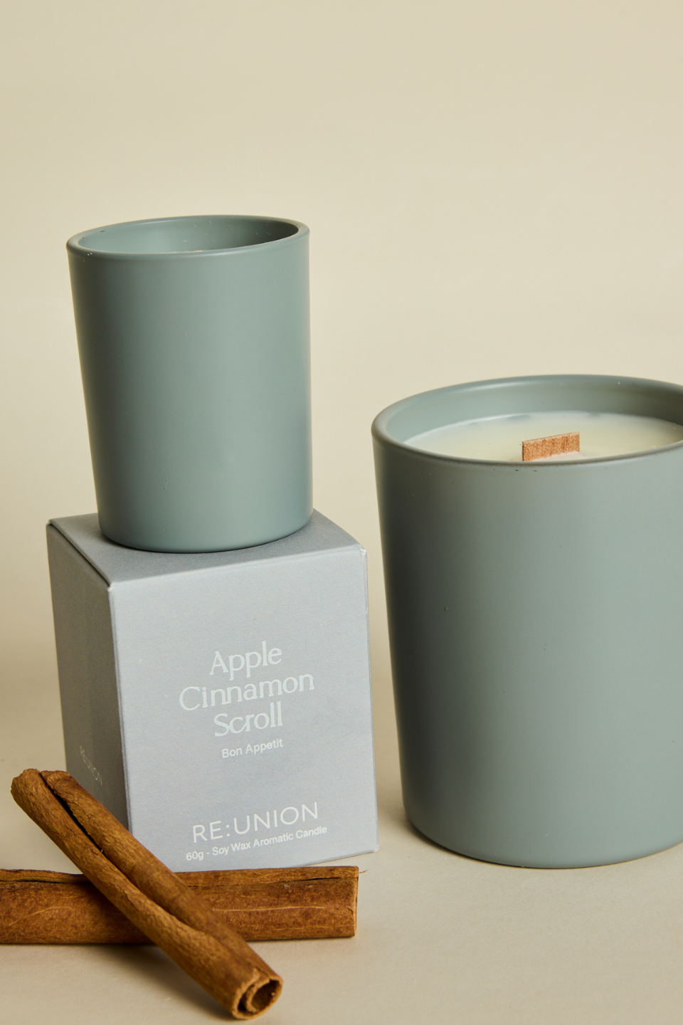 Apple Cinnamon Scented Soy Wax Candle 60g - Handmade Aromatherapy Candle for Home, Office & Relaxation