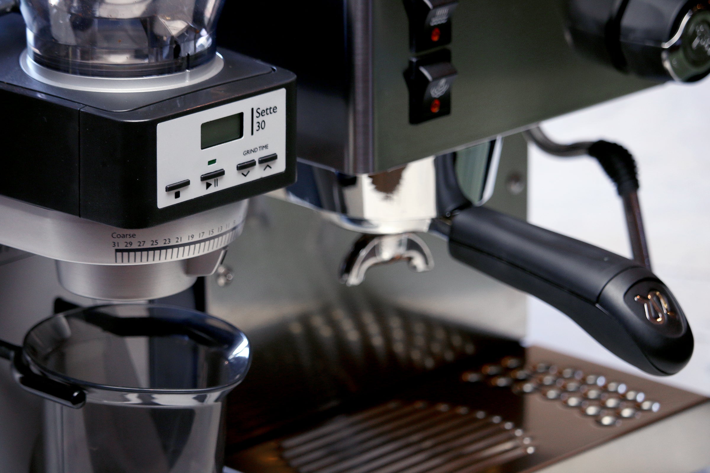 Baratza Sette 30 AP Conical Burr Espresso Grinder - Professional Coffee Grinder for Home Baristas, Perfect for Espresso, Latte & Cappuccino - Compact Countertop Design for Small Kitchens & Coffee Stations