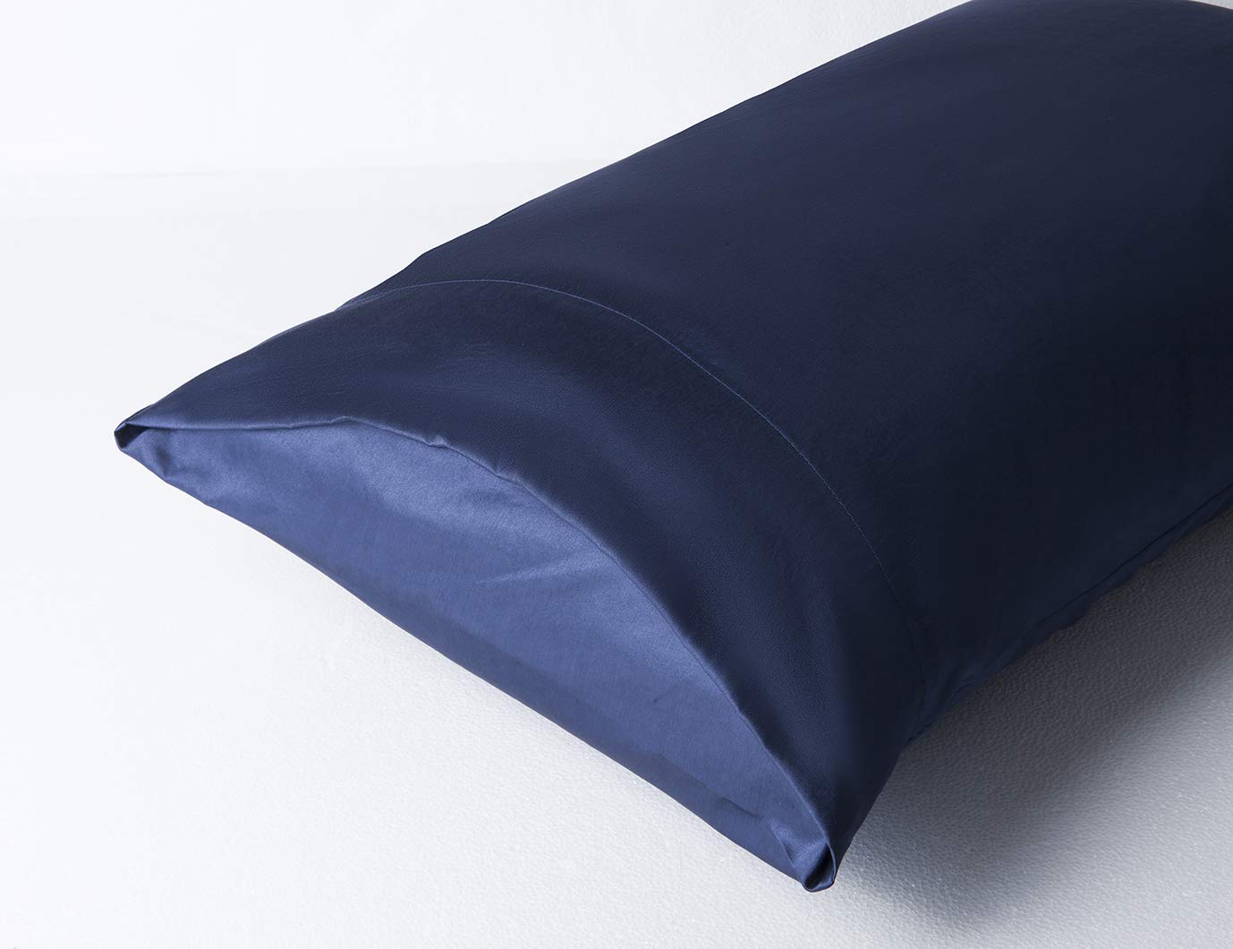Luxury Satin-Silk King Size Pillowcase - Navy Blue Cooling Pillow Cover for Hair & Skin Care, Breathable Super Soft Pillowcase for Bedroom, Hotel & Travel - King (20x36 Inches)
