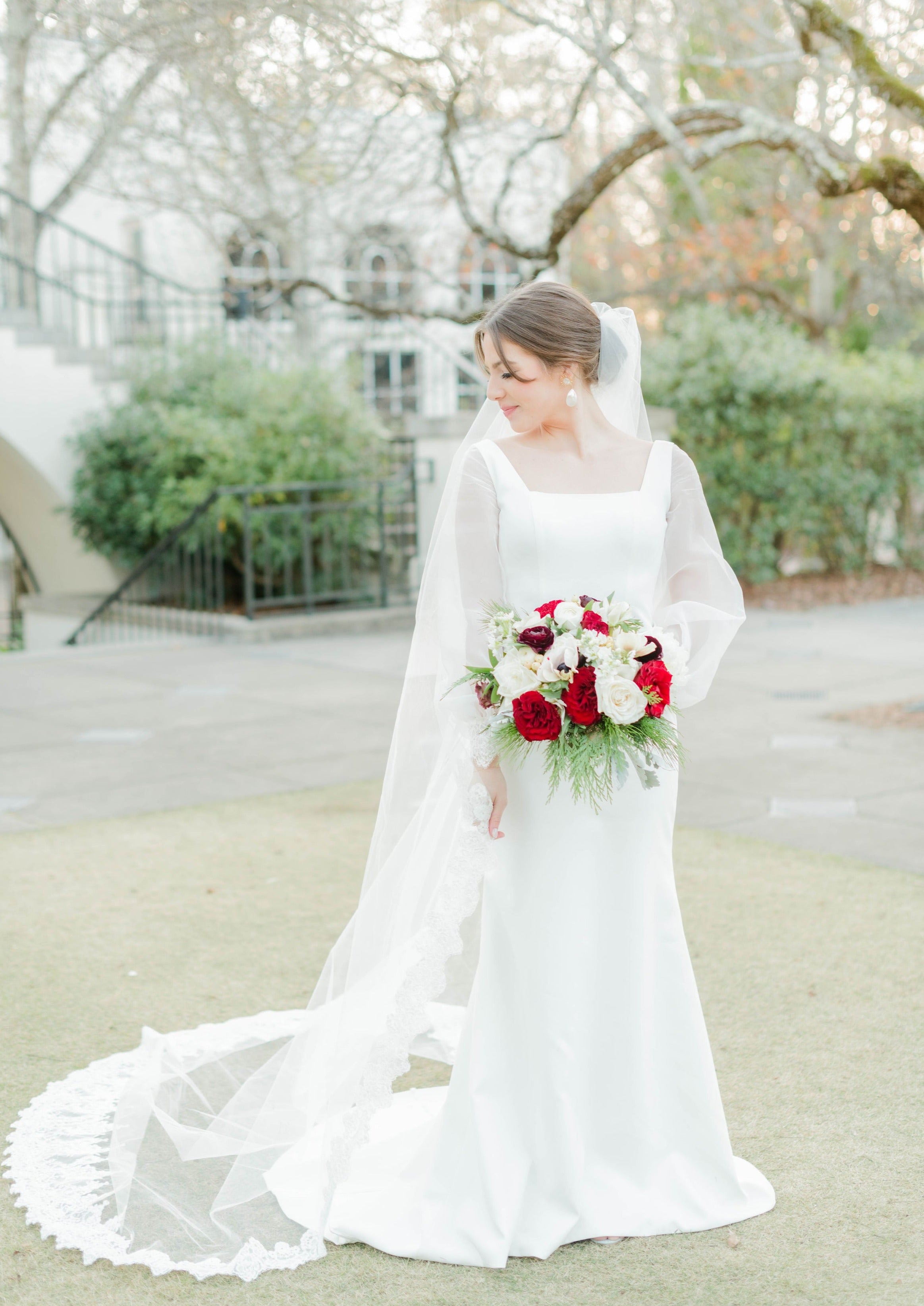 Elizabeth Lace Long Veil - Elegant Cathedral Wedding Veil with Floral Appliques | Perfect for Bridal Gowns, Formal Weddings & Photo Shoots