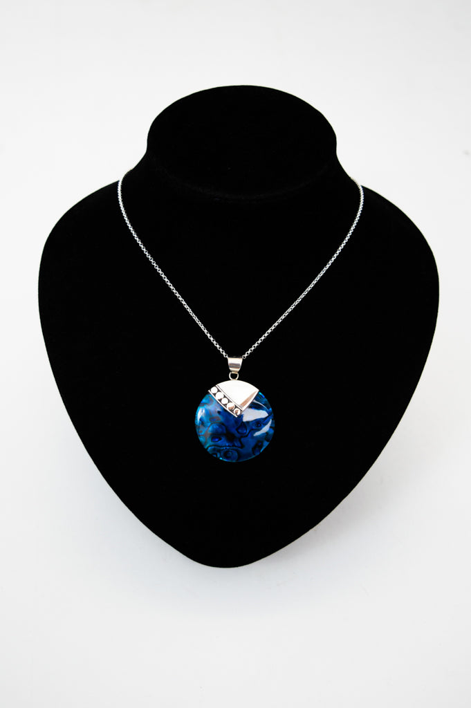 Blue Round Shell Necklace - Handmade Beach Jewelry for Women | Perfect for Summer Vacations, Boho Outfits & Beach Weddings