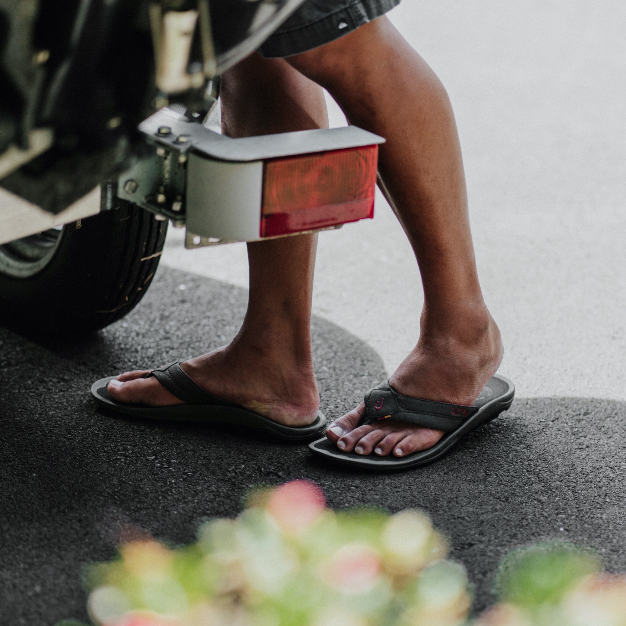 Kipi Men's Beach Sandals - Comfortable Black Water Shoes for Swimming, Walking & Outdoor Activities