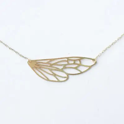 Gold Tea Leaf Necklace with Insect Wing Design - Elegant Nature-Inspired Jewelry for Women - Perfect for Boho, Vintage & Nature Lover Outfits