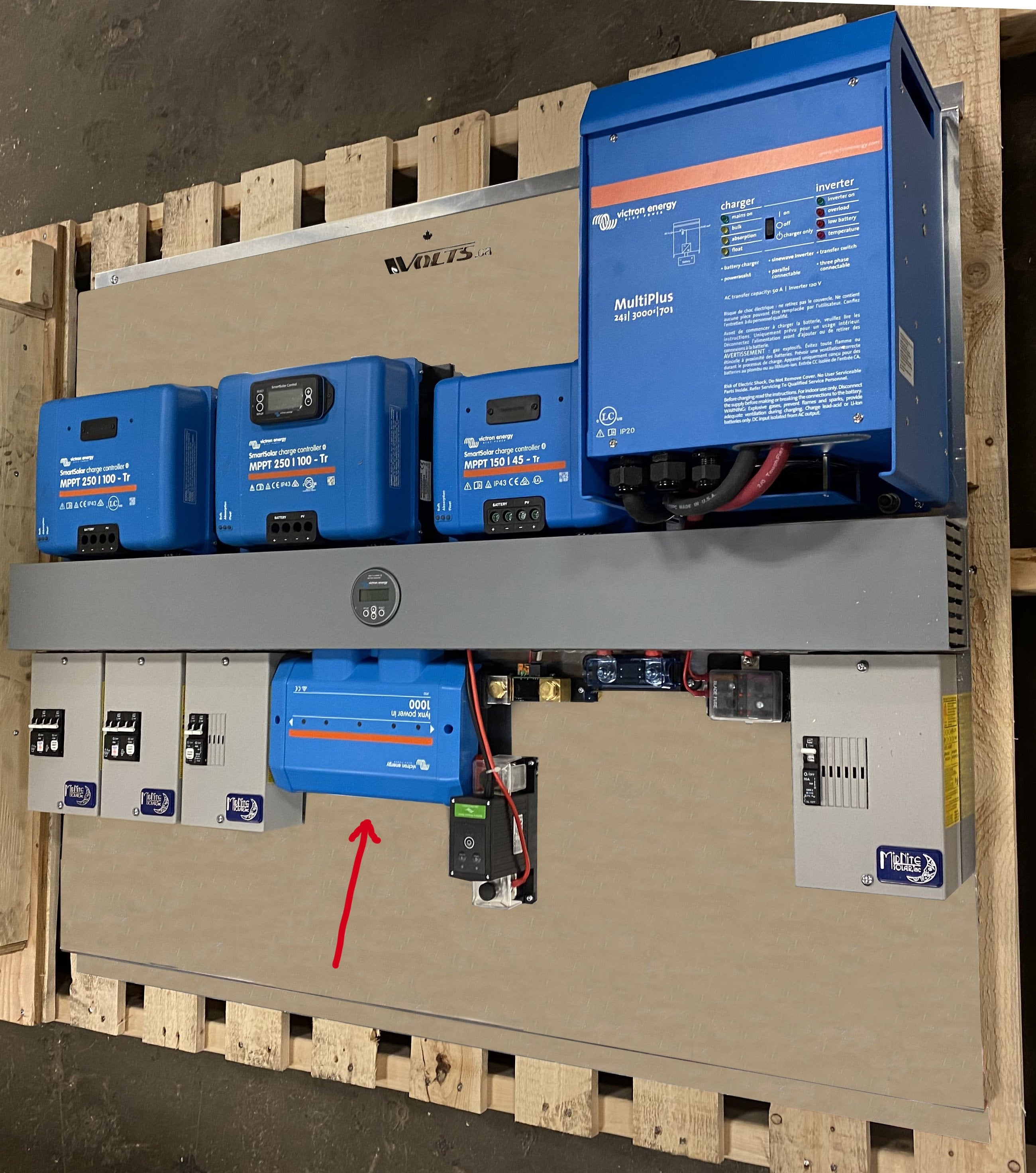 Victron Energy Lynx Power Inverter - 12V/24V/48V Pure Sine Wave Inverter for RVs, Boats & Off-Grid Solar Systems - Perfect for Camping, Marine & Home Backup Power