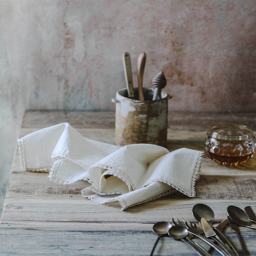Elegant Linen & Lace Napkin Set - 12-Piece Premium Table Linens for Dinner Parties, Weddings & Special Occasions