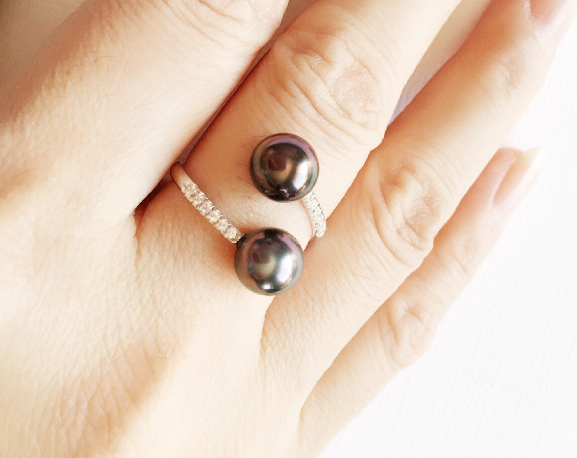 Elegant Ring Leia with Diamond Pave and Tahitian Pearls - Perfect for Weddings, Anniversaries & Special Occasions (E148)