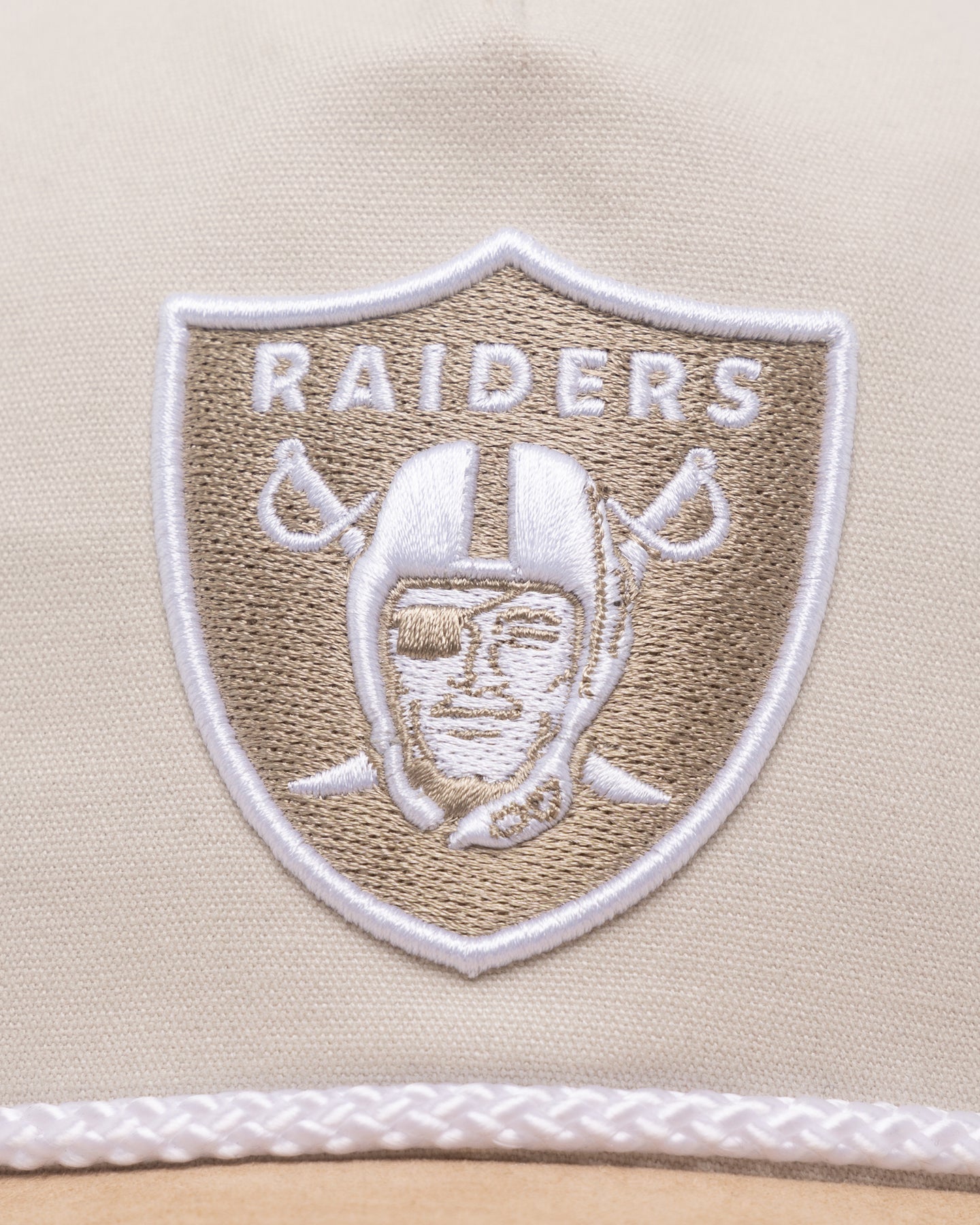 47 Brand Las Vegas Raiders Sand Dune Snapback Bone/Khaki Adjustable Hat - Official NFL Licensed Cap for Men & Women - Perfect for Game Day, Sports Events & Casual Wear