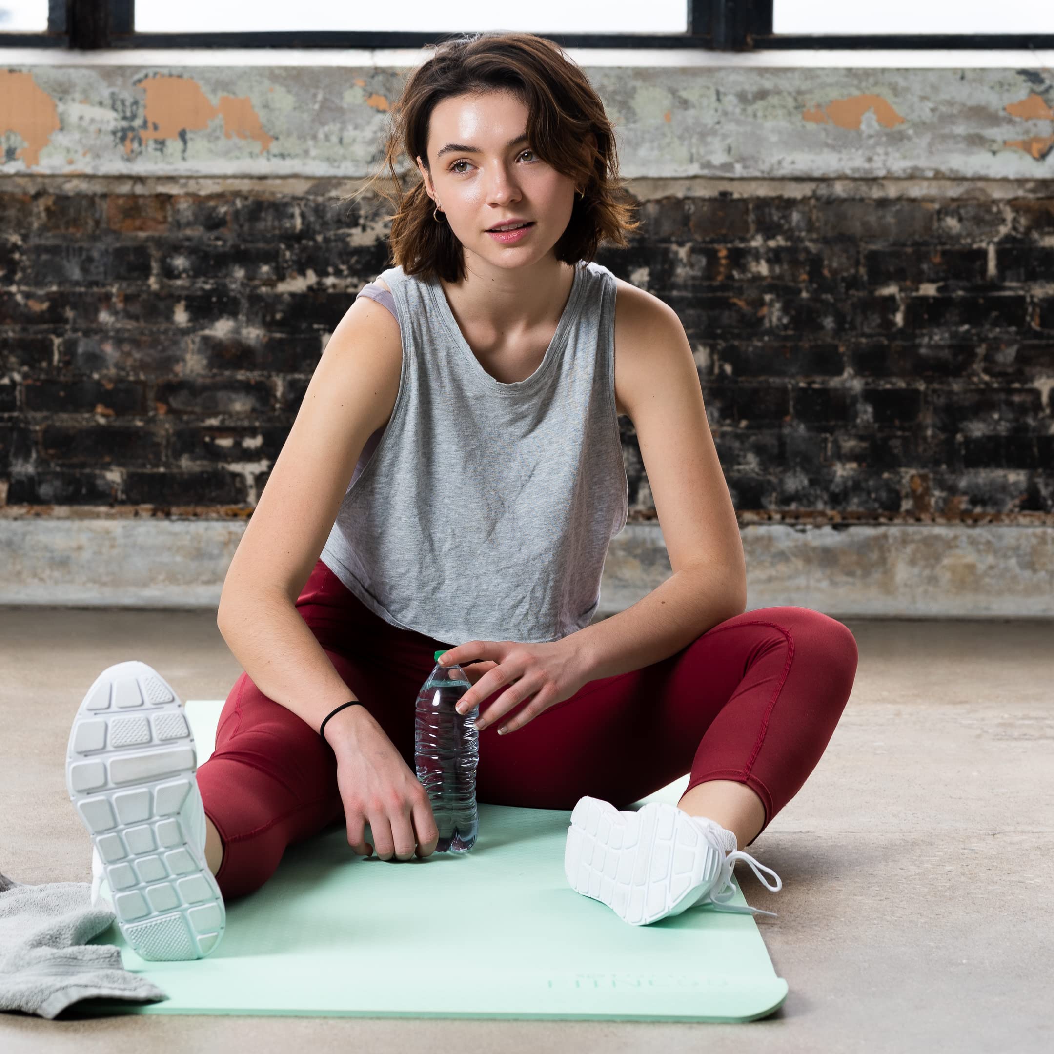 Premium Non-Slip TPE Yoga Mat with Extra Padding - Ultra Grip Exercise Mat for Yoga, Pilates & Home Workouts - Lightweight & Portable with Free Carrying Strap - Ideal for Gym, Studio & Travel Fitness Sessions