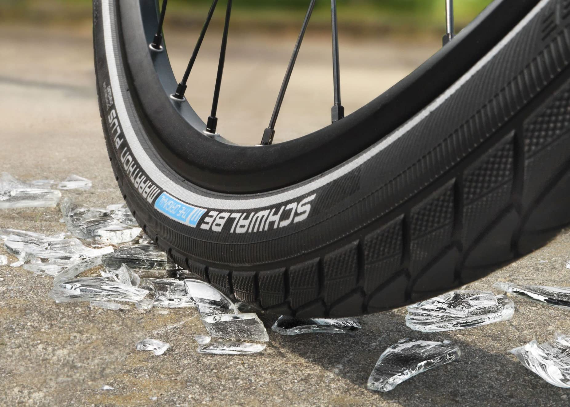 Marathon Plus 700x32C Bicycle Tire with SmartGuard Reflective Technology - Durable Road Bike Tires for Commuting, Touring & Urban Cycling