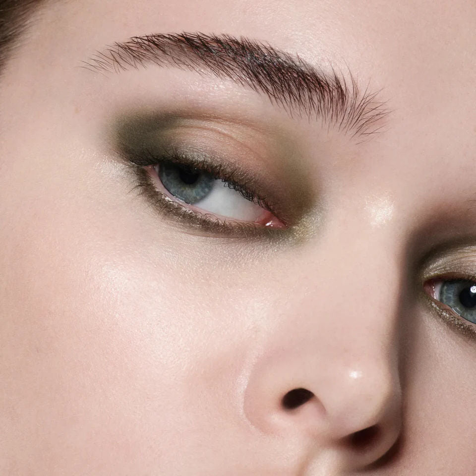 Victoria Beckham Beauty Eye Wardrobe - Luxury Eyeshadow Palette for Smoky & Natural Looks | Perfect for Day to Night Makeup & Special Occasions