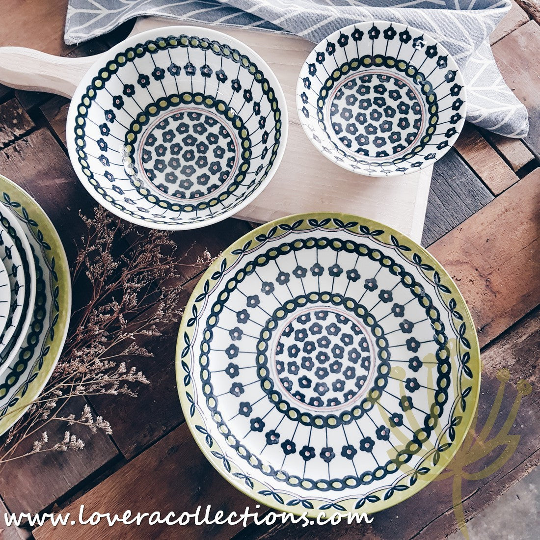 Awasaka Japan Green Poppy Tea Set & Dinnerware Collection - 16-Piece Ceramic Tea Cups & Plates Set for Japanese Tea Ceremony, Afternoon Tea & Home Decor - Elegant Floral Design for Gift & Daily Use