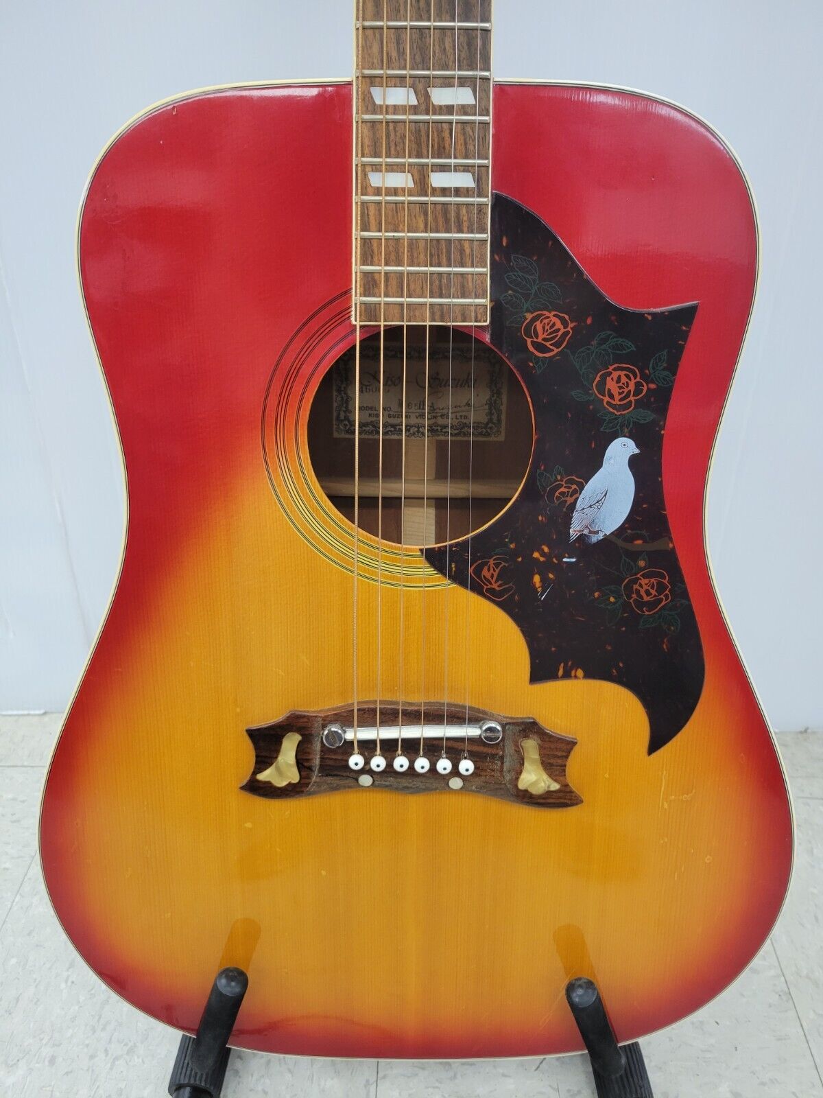 Kizo Suzuki W65HA Acoustic Guitar - Professional 6-String Folk Guitar with Spruce Top & Mahogany Back - Perfect for Beginners, Camping, Live Performances & Home Practice