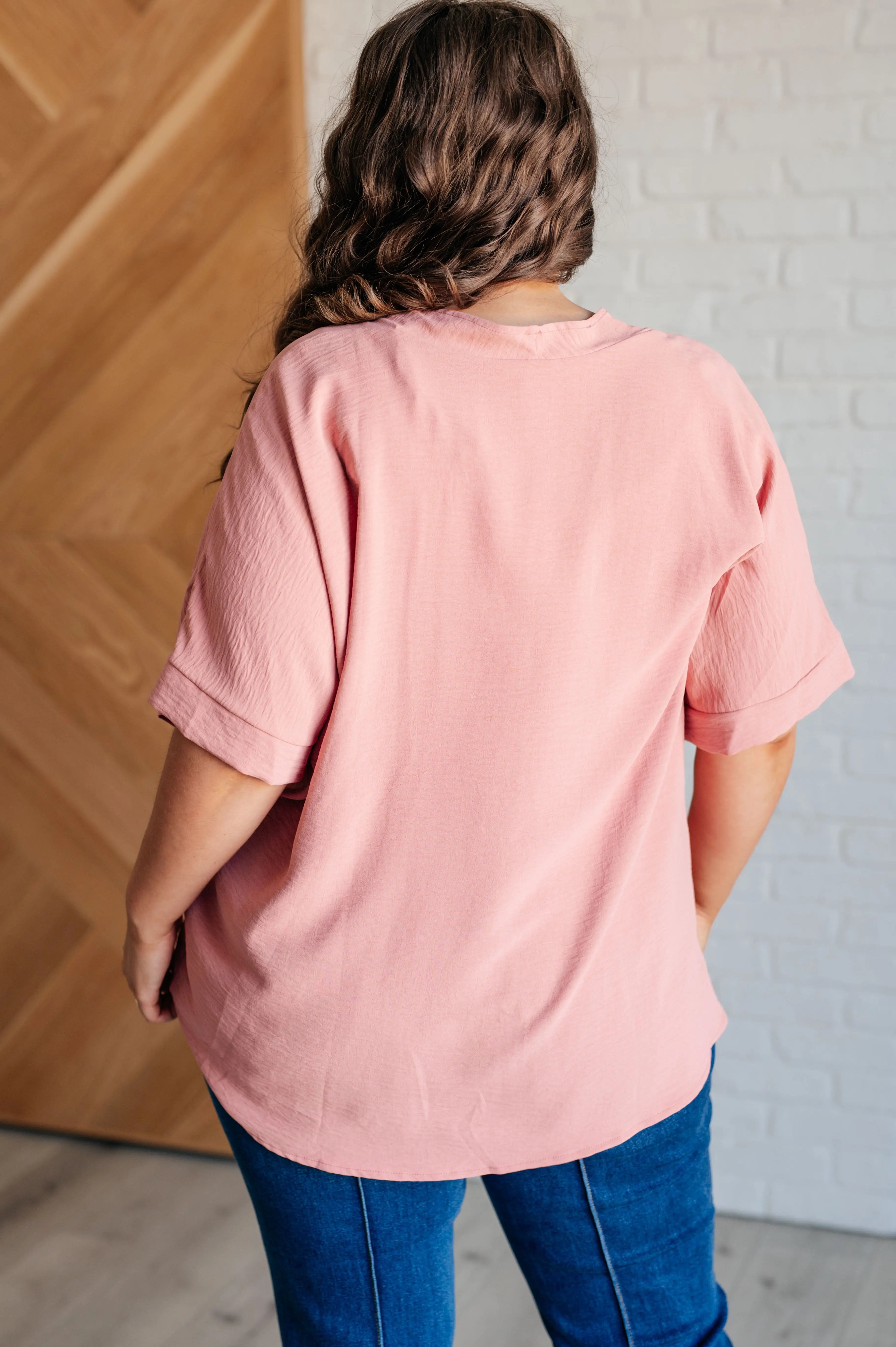 Stylish Women's V-Neck Blouse - Trendy Casual & Office Wear - Perfect for Work, Dating & Everyday Outfits