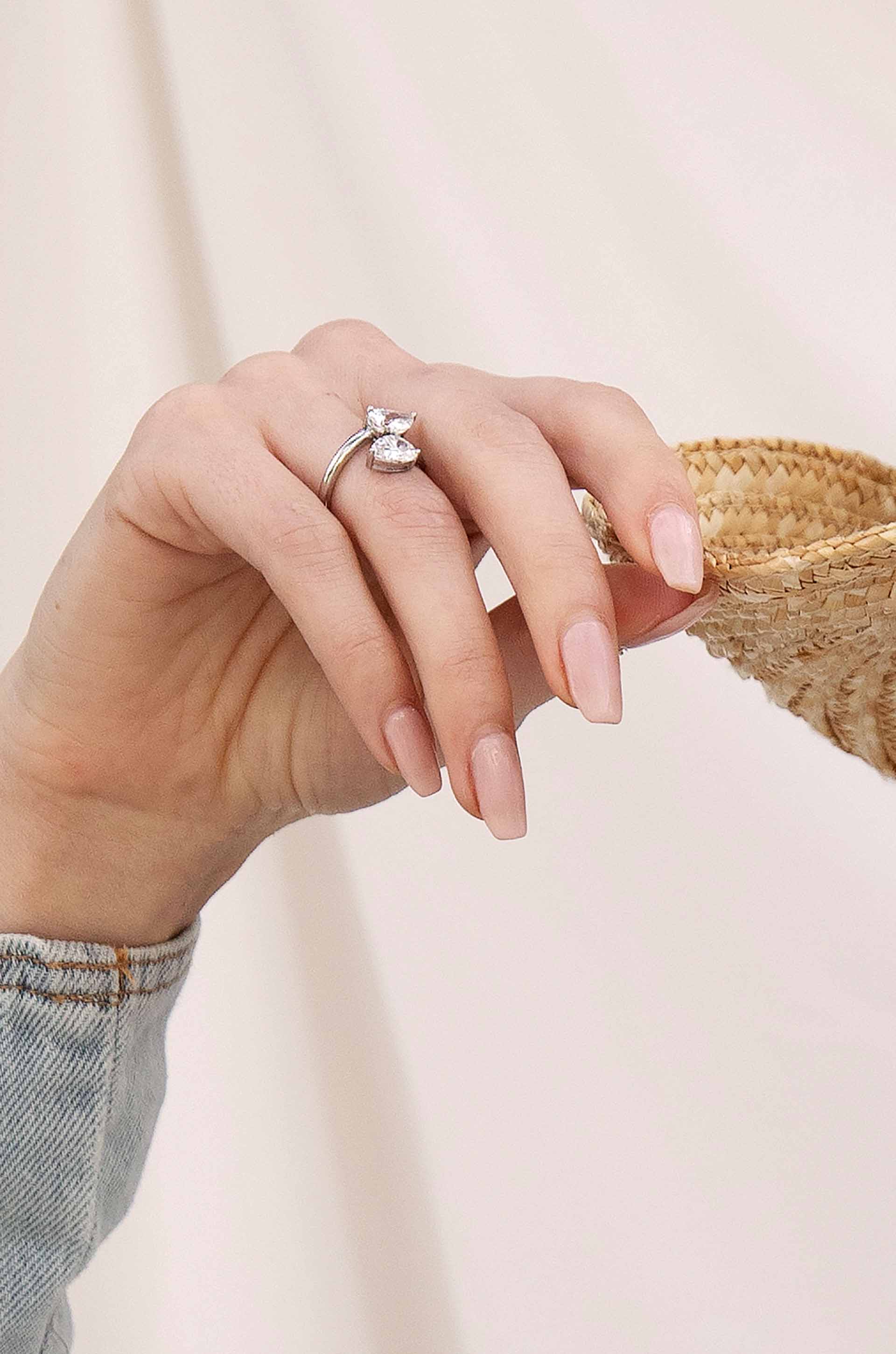 Elegant Crystal Teardrop Wrap Ring for Women - Dainty Adjustable Finger Ring - Perfect for Weddings, Parties & Everyday Wear