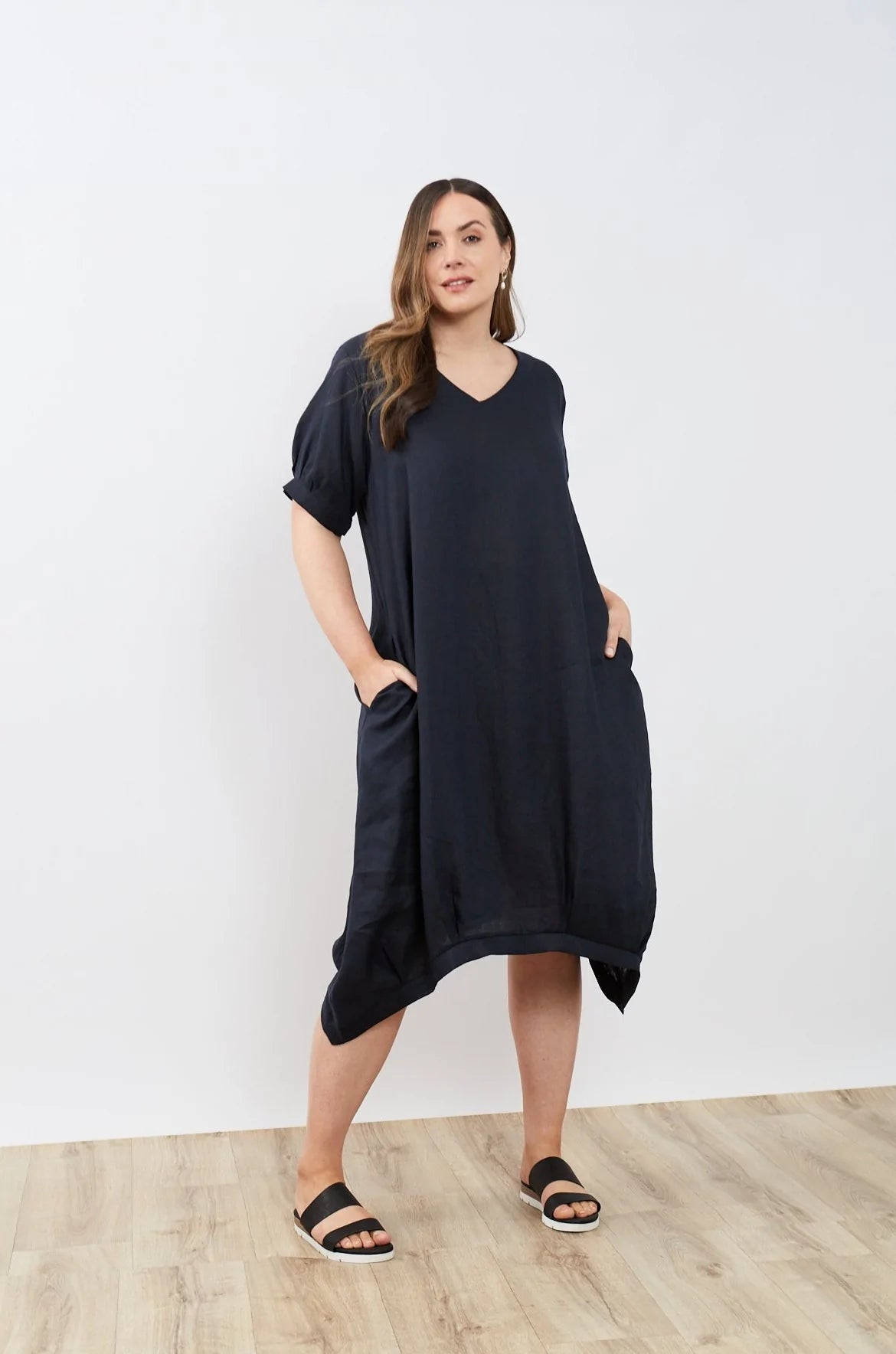 Elegant Navy V-Neck Billow Dress for Women - Flowy Summer Maxi Dress for Beach, Party & Casual Wear