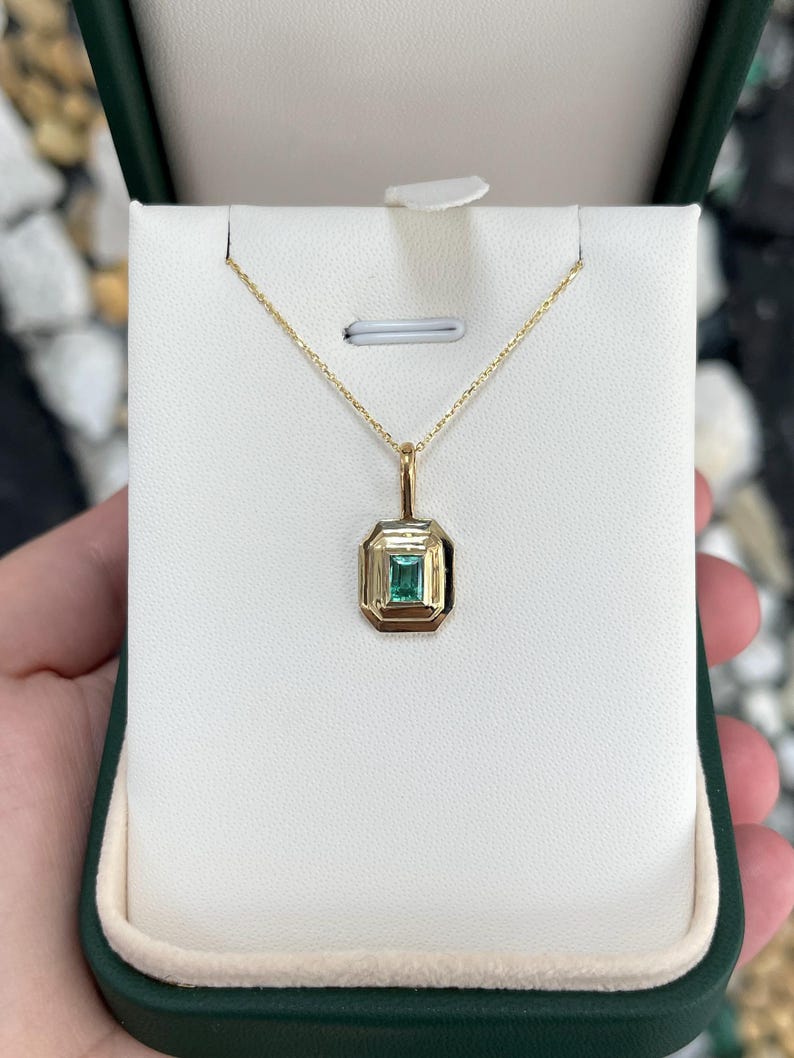 0.70ct 14K Gold Natural Emerald Cut Emerald Solitaire Slider Pendant Necklace for Women - Elegant Jewelry Gift for Birthday, Anniversary & Special Occasions
