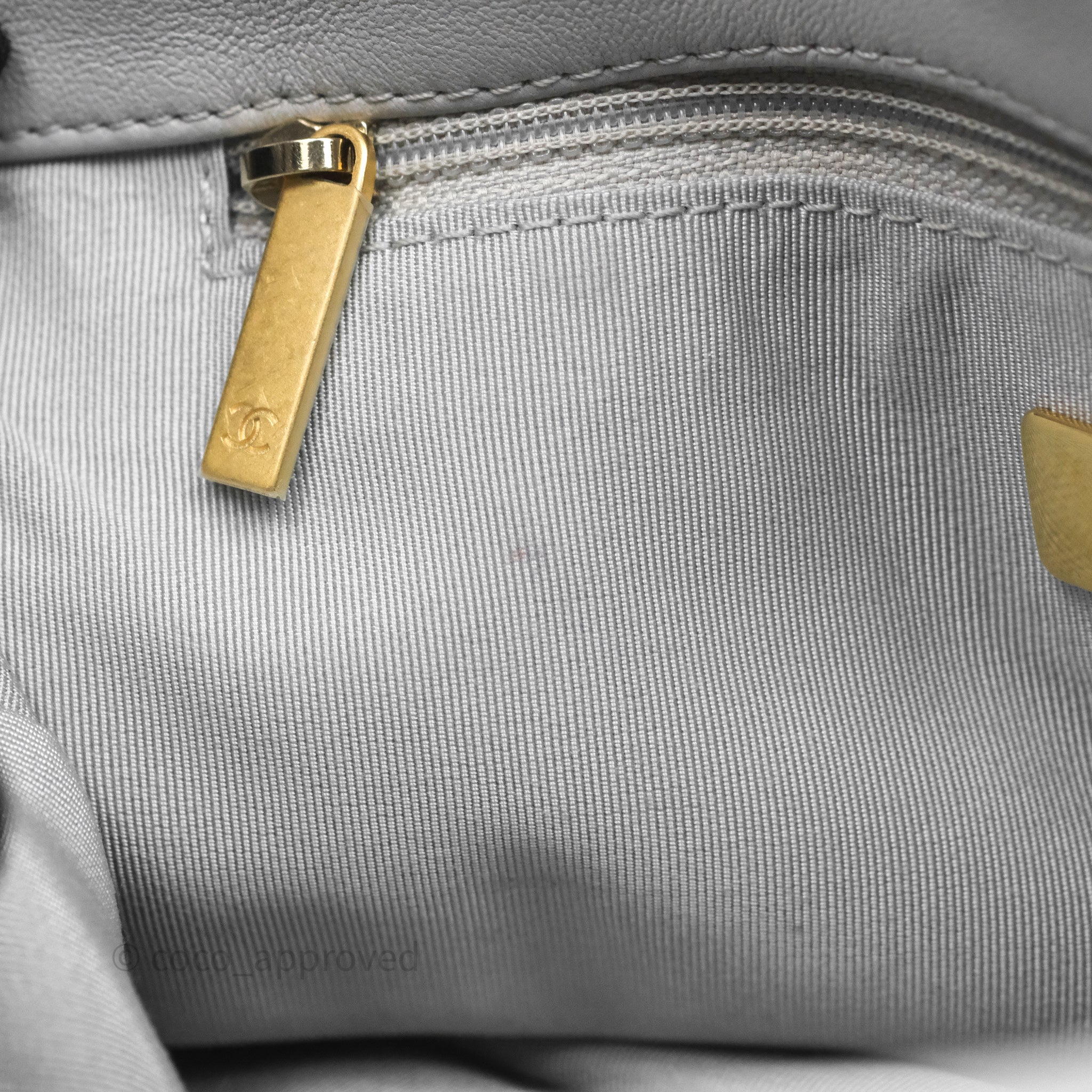 Chanel 19 Small Handbag in Light Grey with Mixed Hardware - Luxury Crossbody Bag for Women, Perfect for Everyday Use & Special Occasions