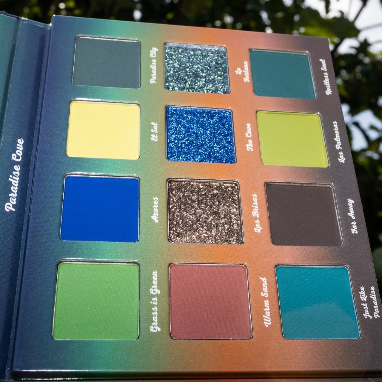 Paradise Cove Eyeshadow Palette - 18 Highly Pigmented Matte & Shimmer Shades for Day & Night Makeup Looks | Perfect for Parties, Weddings & Special Occasions
