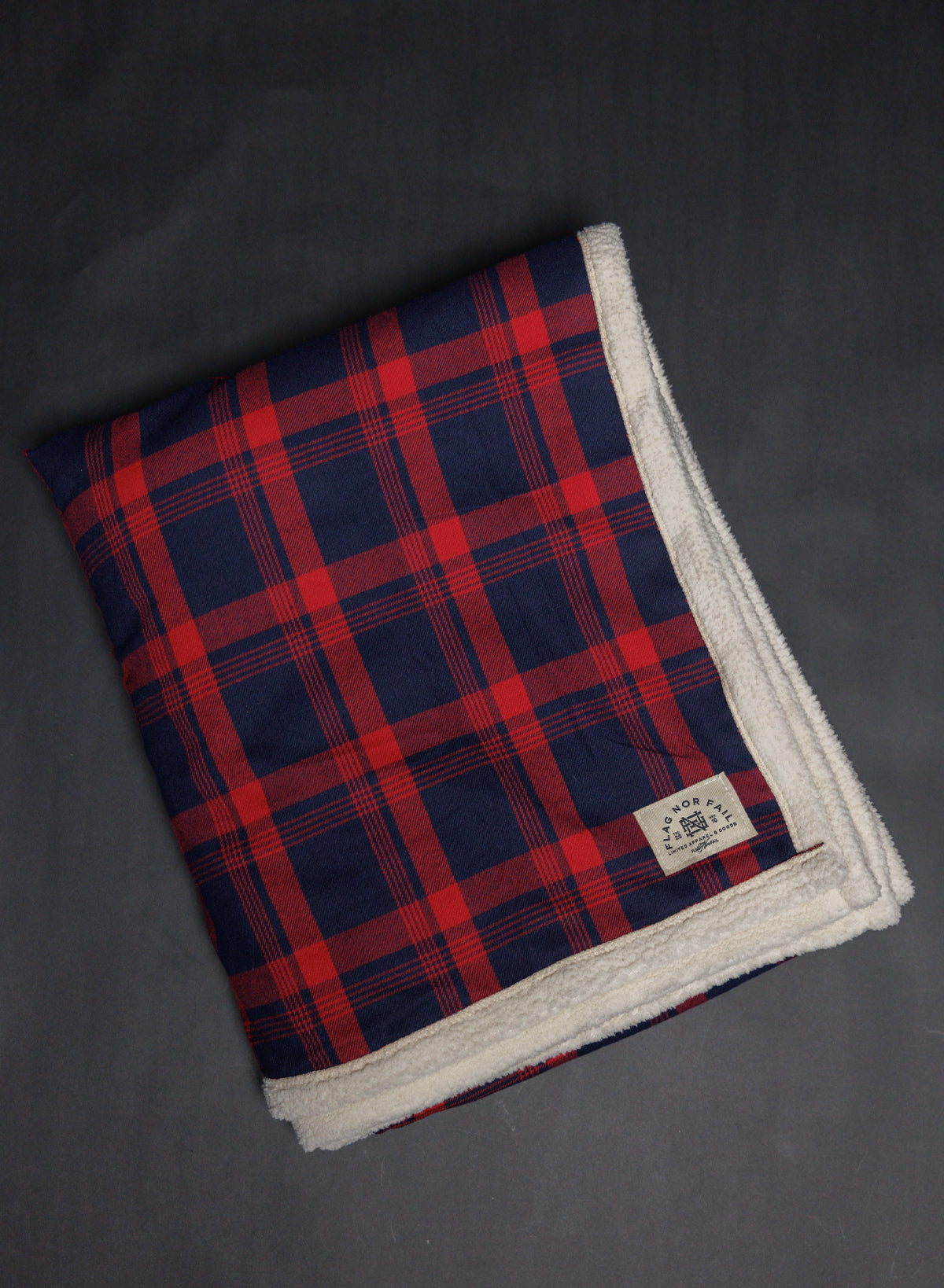 Soft Sherpa Fleece Blanket - Warm & Cozy Red Throw for Winter - Perfect for Couches, Beds & Camping