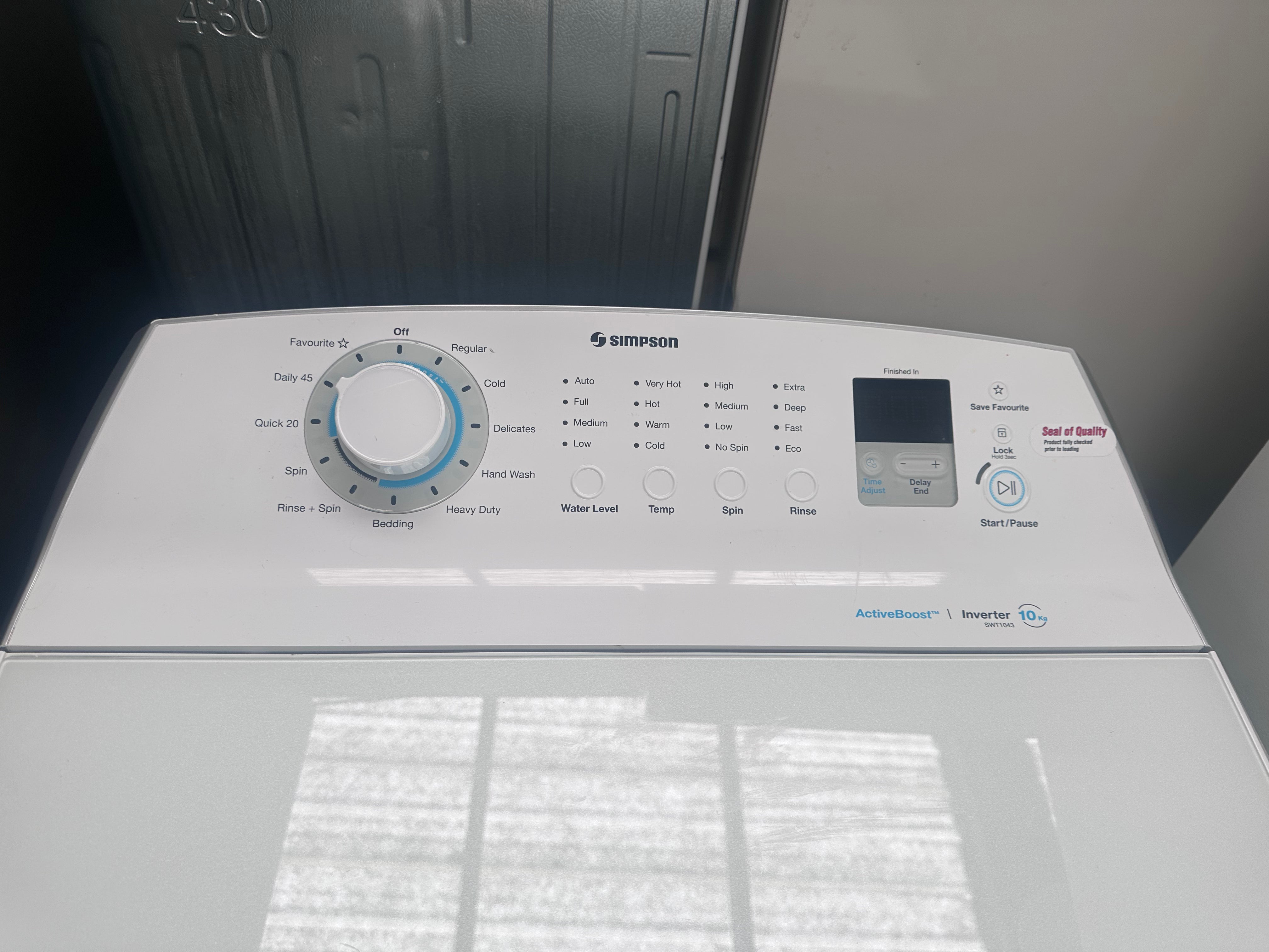 Refurbished Simpson 10kg Top Load Washing Machine - Energy Efficient Laundry Solution for Small Apartments & Dorms