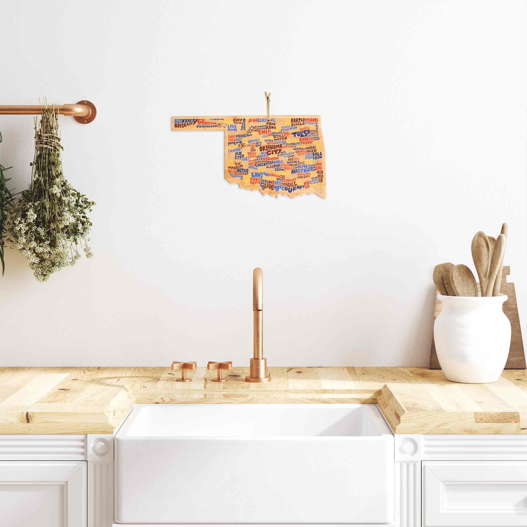 Premium Oklahoma-Themed Wooden Cutting Board with Artistic Engraving by Wander on Words™ - Perfect for Kitchen Decor, Gift Giving, and Home Use