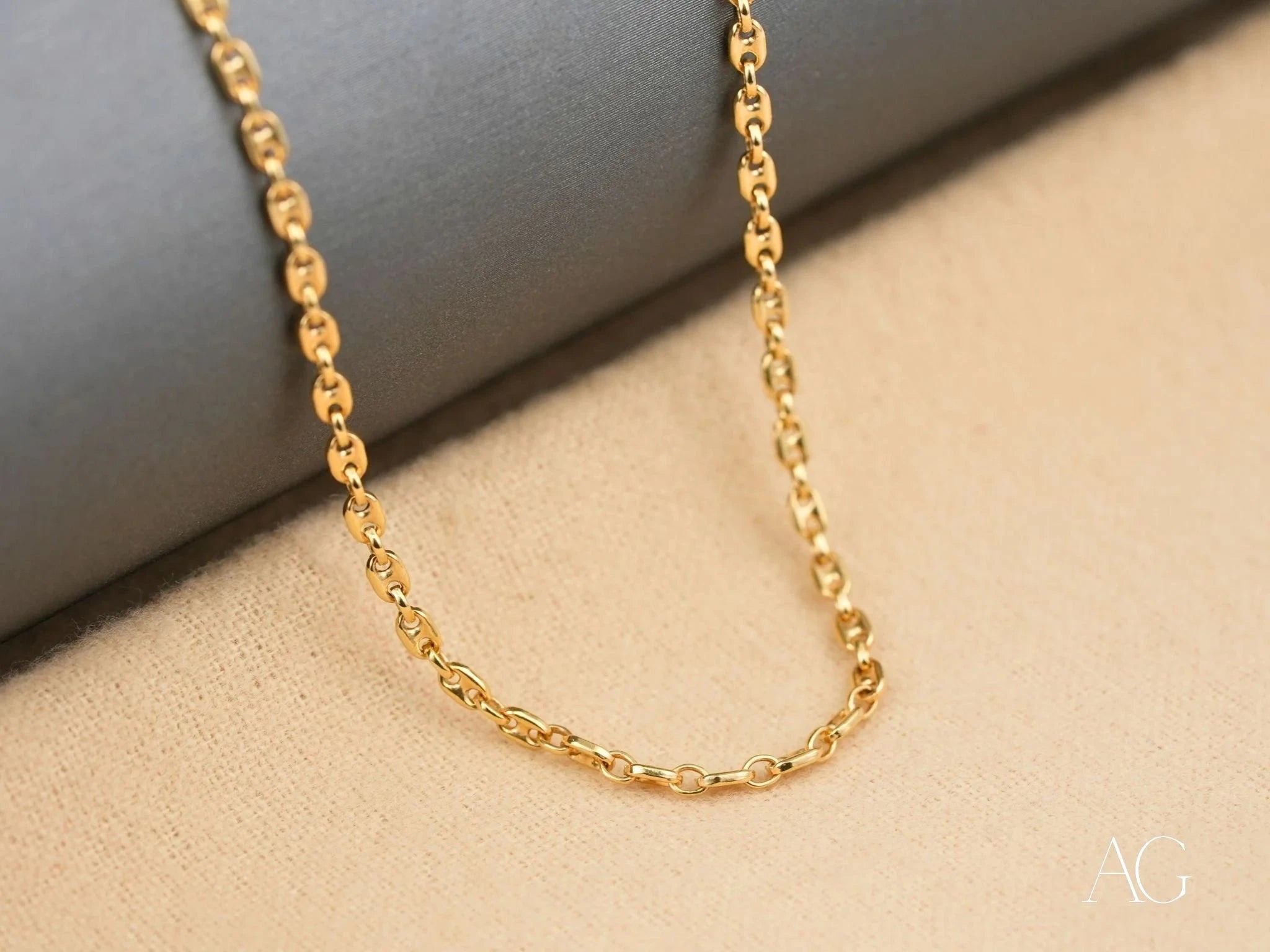 18K Gold Chain Necklace for Women - Classic Dainty Layering Necklace Jewelry Gift for Her - Perfect for Everyday Wear, Date Night & Special Occasions