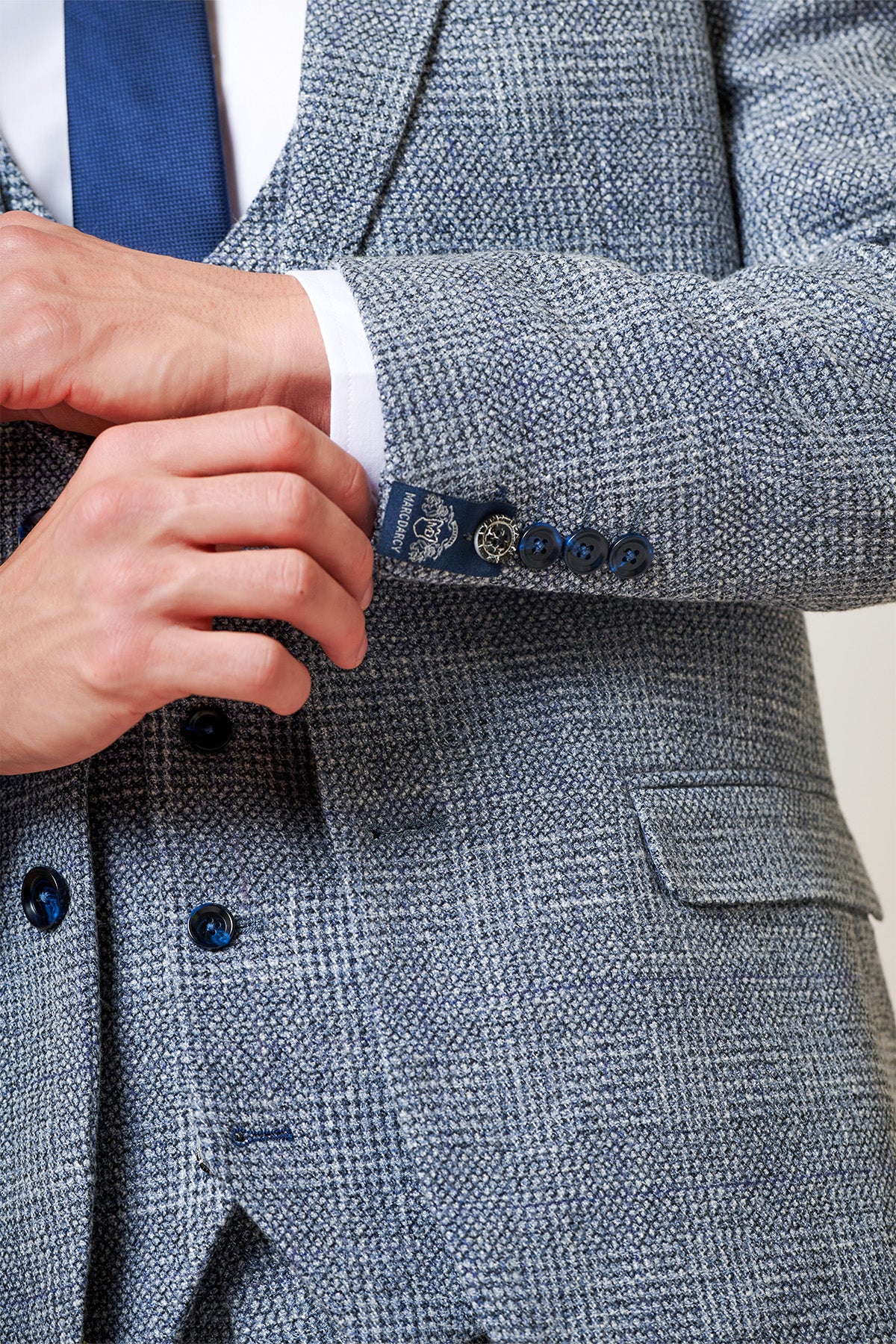 Everton FC Tim Iroegbunam Sky Blue Tweed Suit - Official Football Player Outfit for Matchday & Special Events