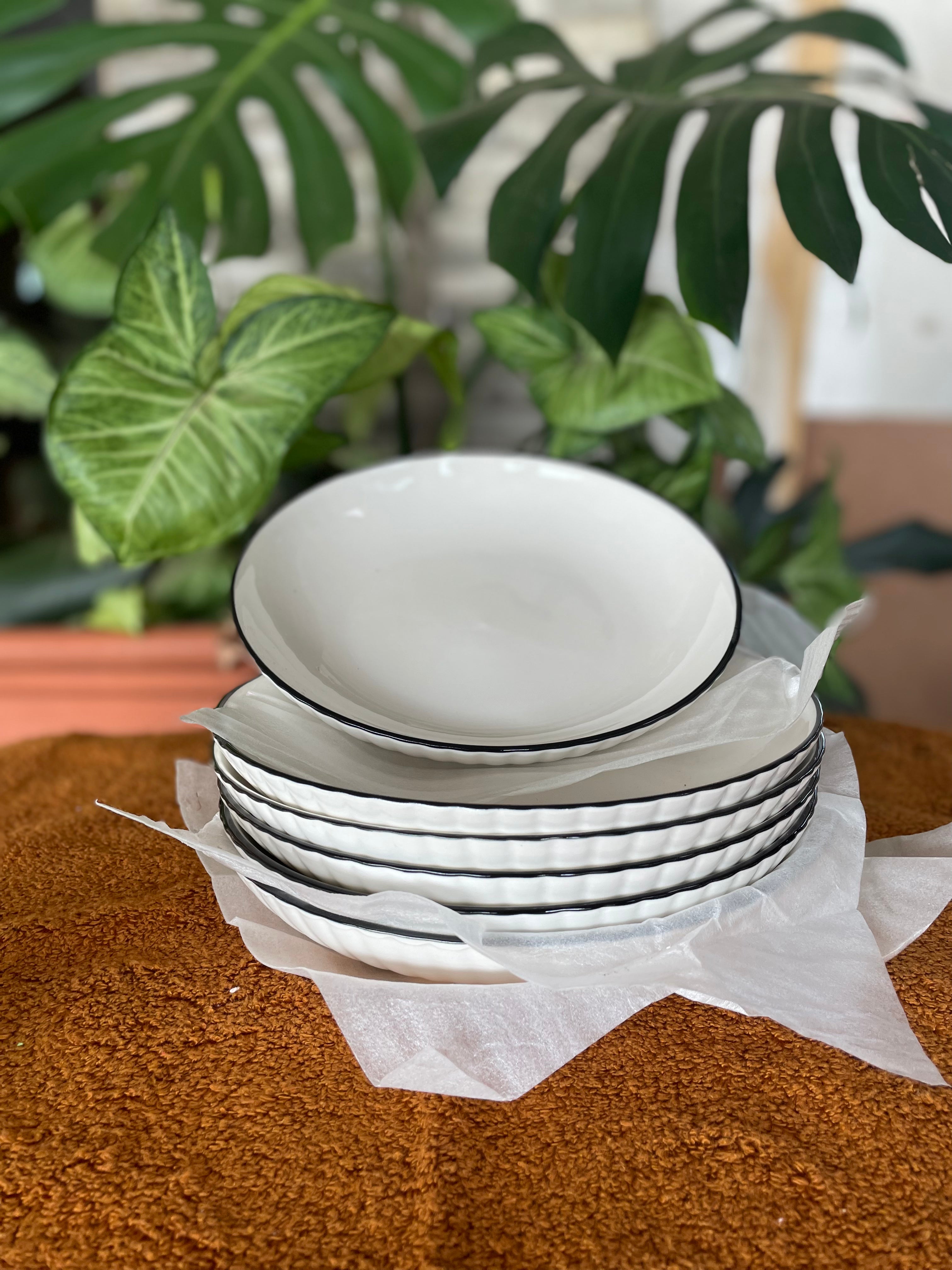 Stainless Steel Side Plates #001 - Durable & Stylish for Dining, Picnics, and Outdoor Events