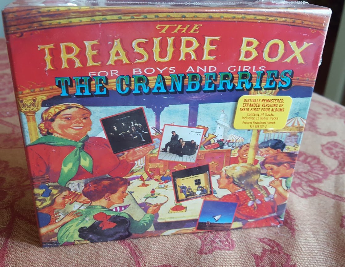 Vintage Treasure Box Collection 1991-1999 - Nostalgic Decorative Storage for Collectibles, Jewelry & Keepsakes | Perfect for Home Decor, Gift Giving & Memory Preservation