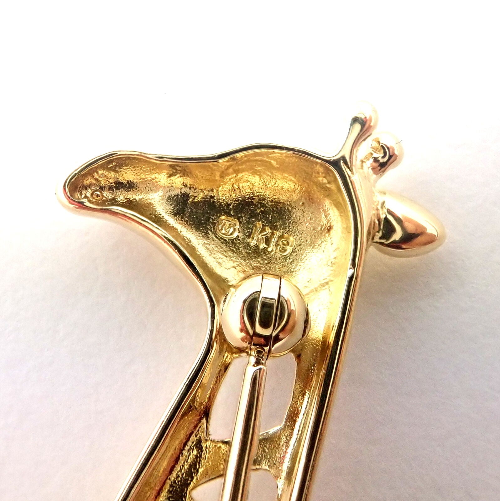 Authentic Mikimoto 18K Yellow Gold Large Giraffe Pin Brooch - Vintage Luxury Jewelry for Women - Perfect for Special Occasions, Gift Giving & Collecting