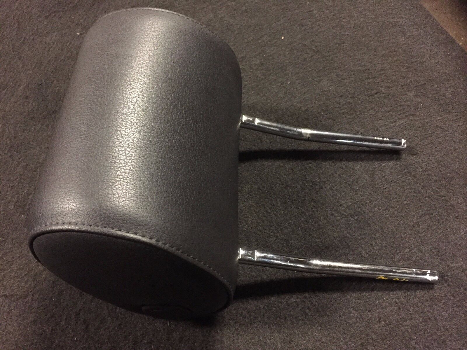 Genuine OEM Leather Headrest for 05-08 Audi A6 Front Right Passenger Seat - Premium Comfort & Luxury Car Interior Upgrade - Perfect for Long Drives & Road Trips