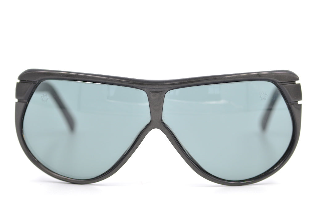 Persol PininFarina 802 Sunglasses - Classic Italian Designer Shades for Men & Women | Perfect for Driving, Travel & Outdoor Activities